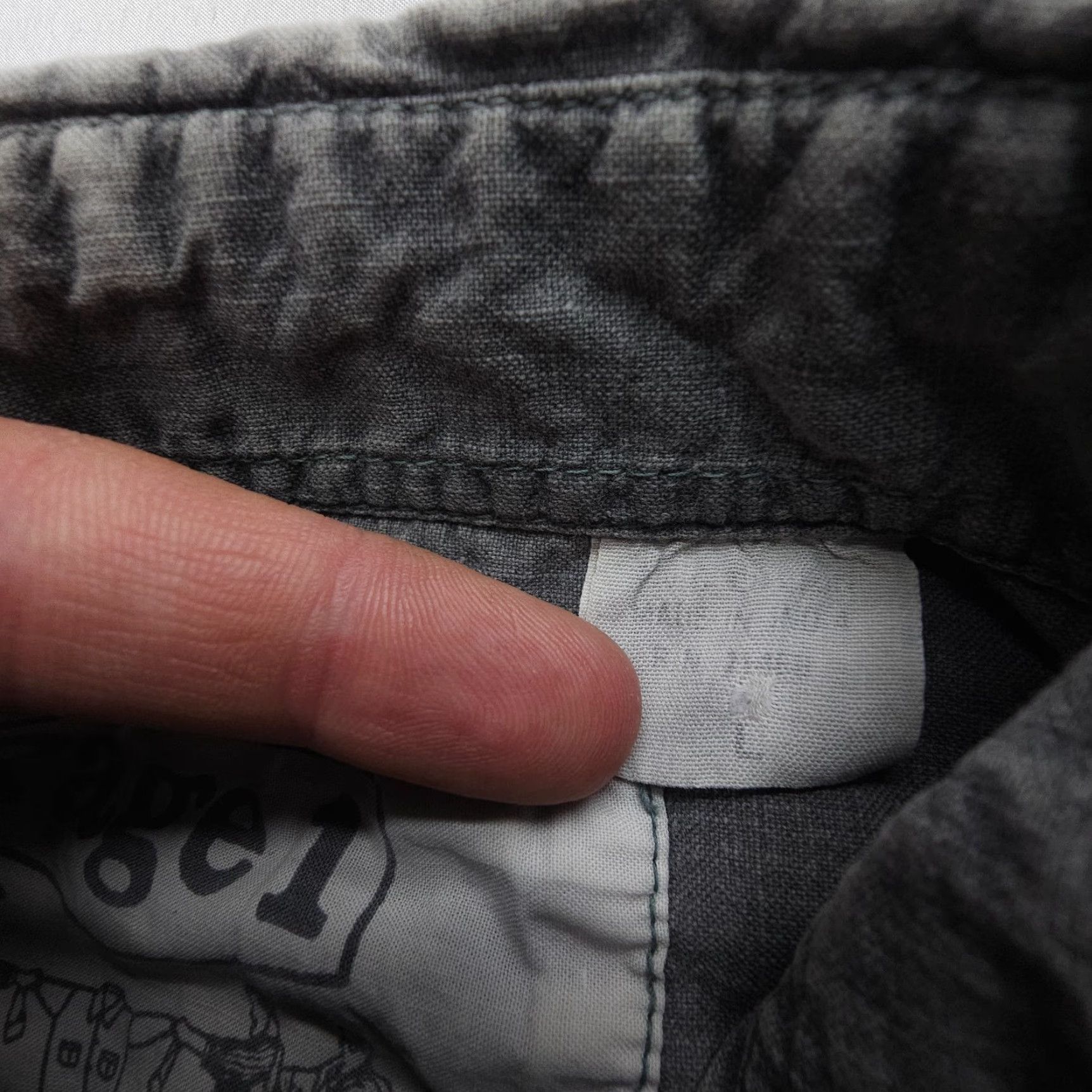 Vintage VINTAGE Page 1 Short Sleeve Button-Up Shirt Mens L Gray Cotton 90s Y2K Twill Button-Up Shirt Mens L Gray 90s Y2K Size US L / EU 52-54 / 3 - 4 Thumbnail