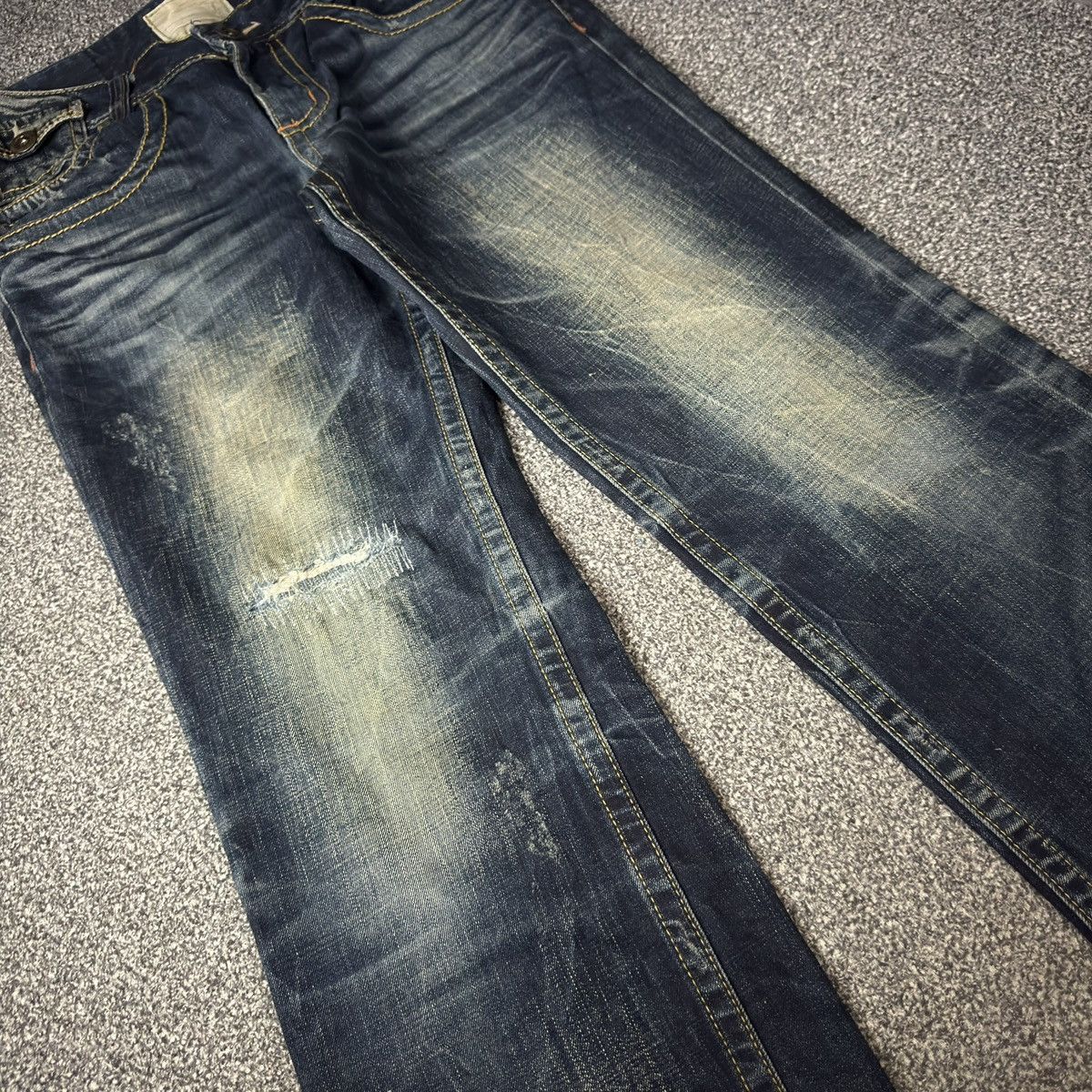Le Grande Bleu (L.G.B.) Insane Vintage Exotic Flared Gothic Lolita Distressed Jeans Size US 32 / EU 48 - 5 Thumbnail