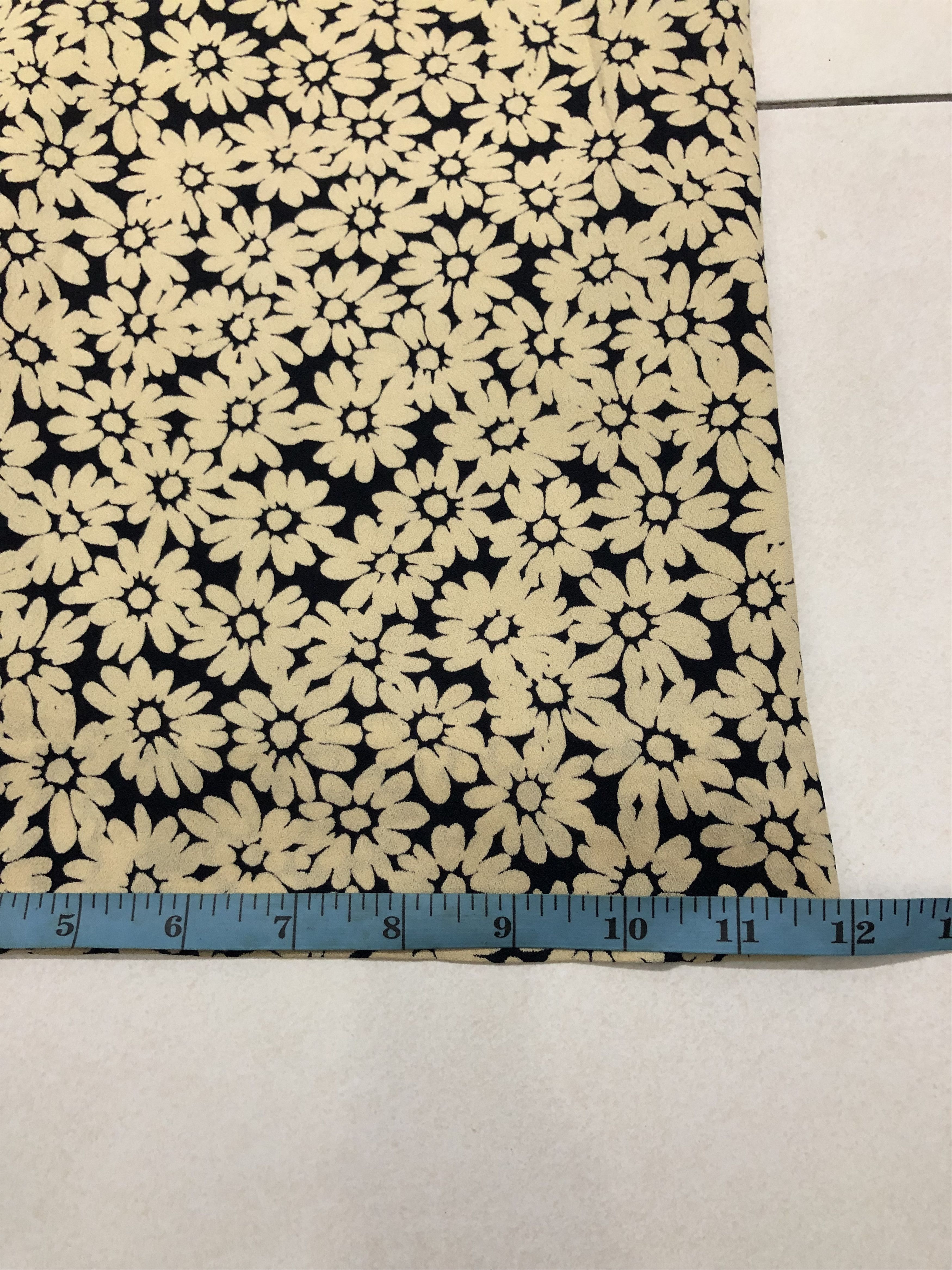 Designer × Yves Saint Laurent Vintage Yves Saint Laurent Rayon Floral Size 25" / US 0 / IT 36 - 19 Thumbnail