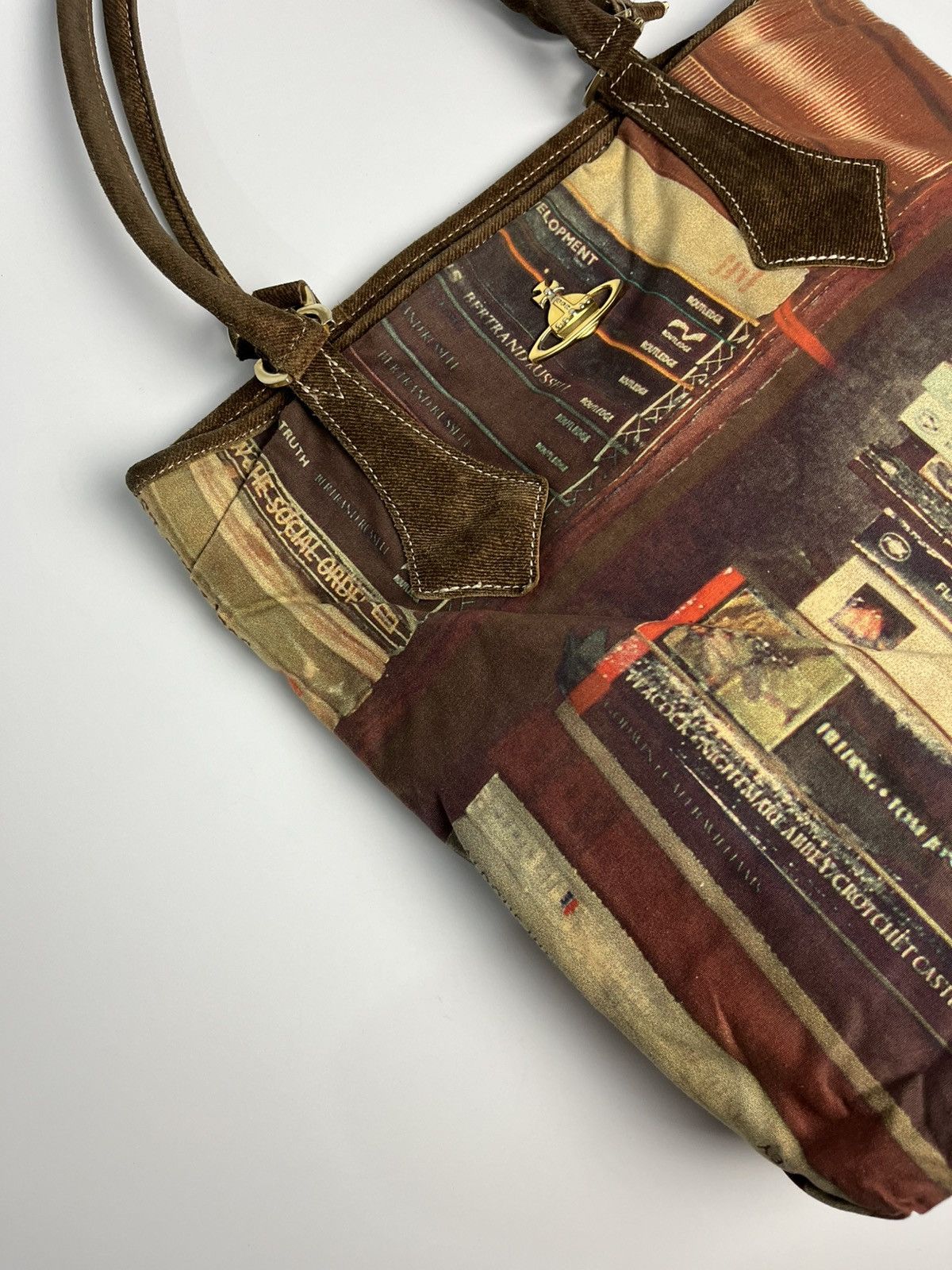 Vivienne Westwood Vivienne Westwood "The Social Order" Library Print Tote Bag Size ONE SIZE - 9 Thumbnail