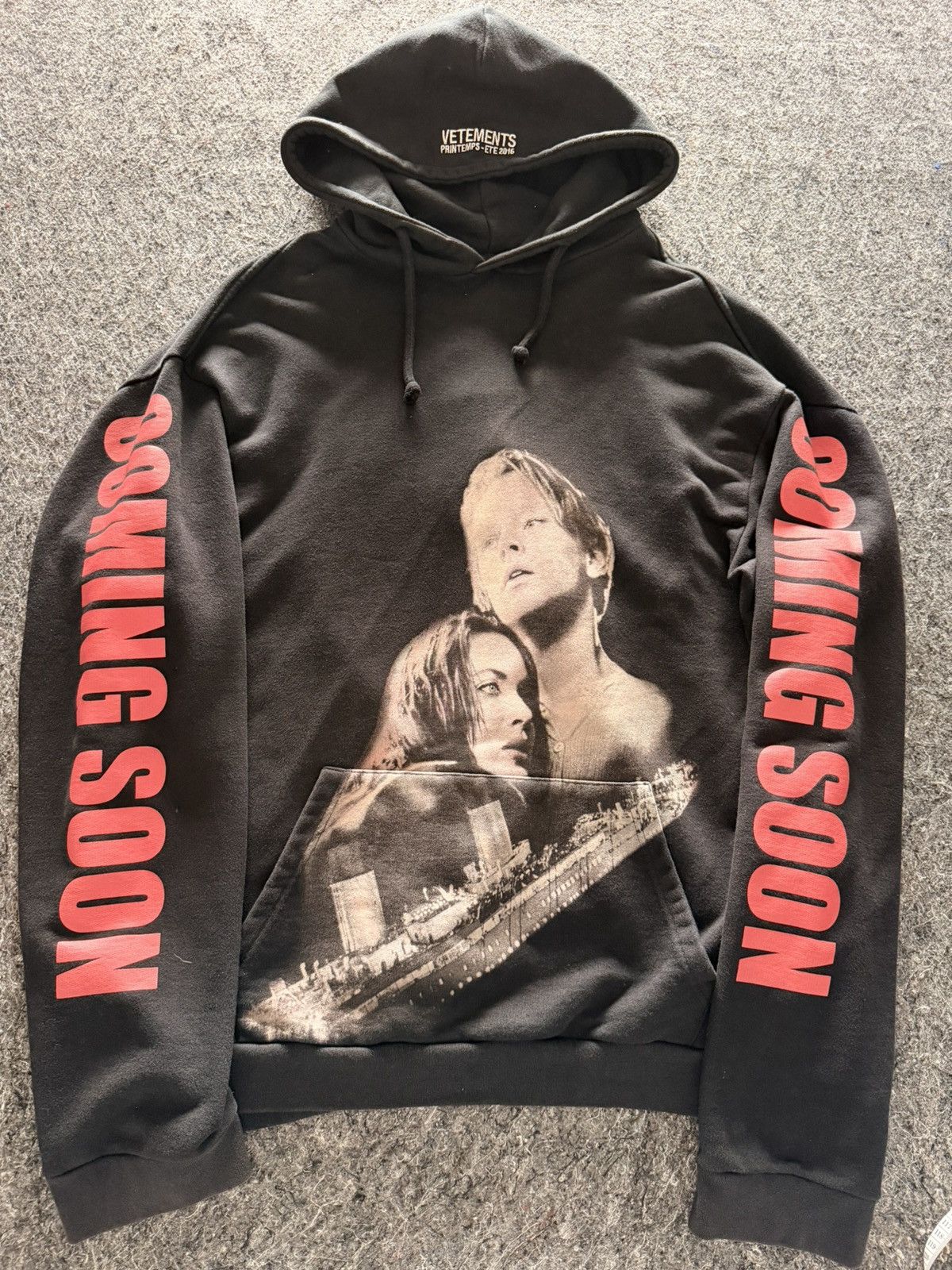 vetements タイタニック　フーディ Vetement Titanic Fw18 -K Hole Zip Up Hoodie Small | eBay