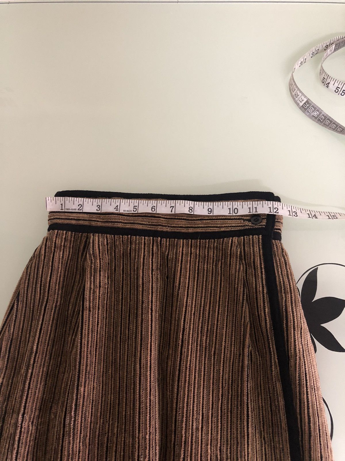 Yves Saint Laurent Rare❗️Vintage 90s Yves Saint Laurent Paris Corduroy Skirt Size 24" / US 00 / IT 34 - 18 Thumbnail