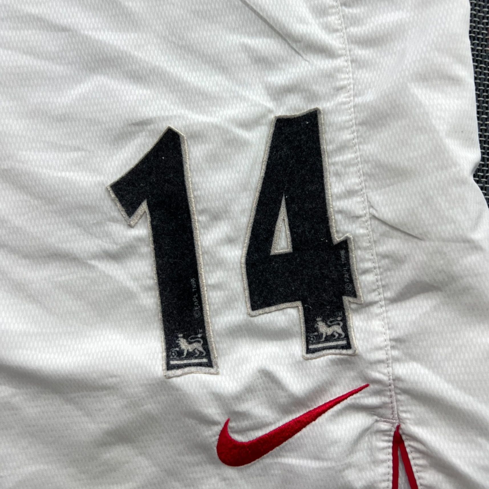 Nike Nike Arsenal 2006-2008 Thierry Henry Home Shorts Mens Small White Football Adult Nike Size US 29 - 6 Thumbnail