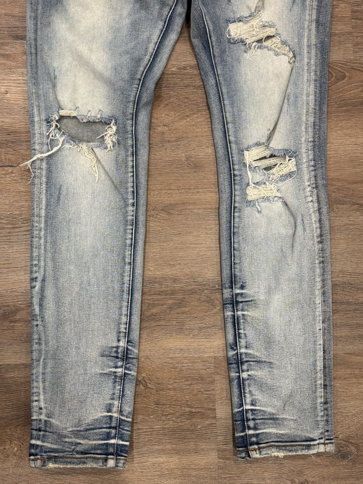 Gucci Gucci Light Wash Distressed Skinny Jeans Size US 30 / EU 46 - 4 Thumbnail