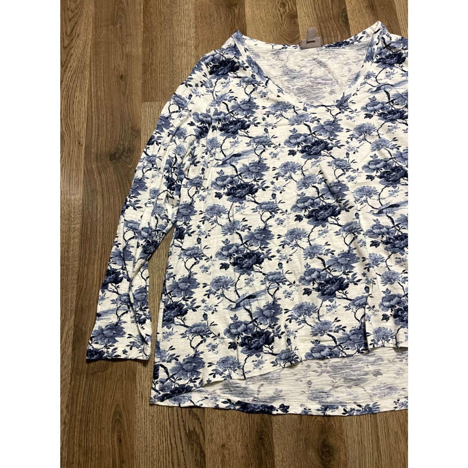 J. Jill J. Jill Shirt Womens Size Large Blue White Floral Long Sleeve T-Shirt Pullover Casual Modern Regular Basic Shirt Womens L Blue Floral Long Sleeve Size L / US 10 / IT 46 - 3 Thumbnail
