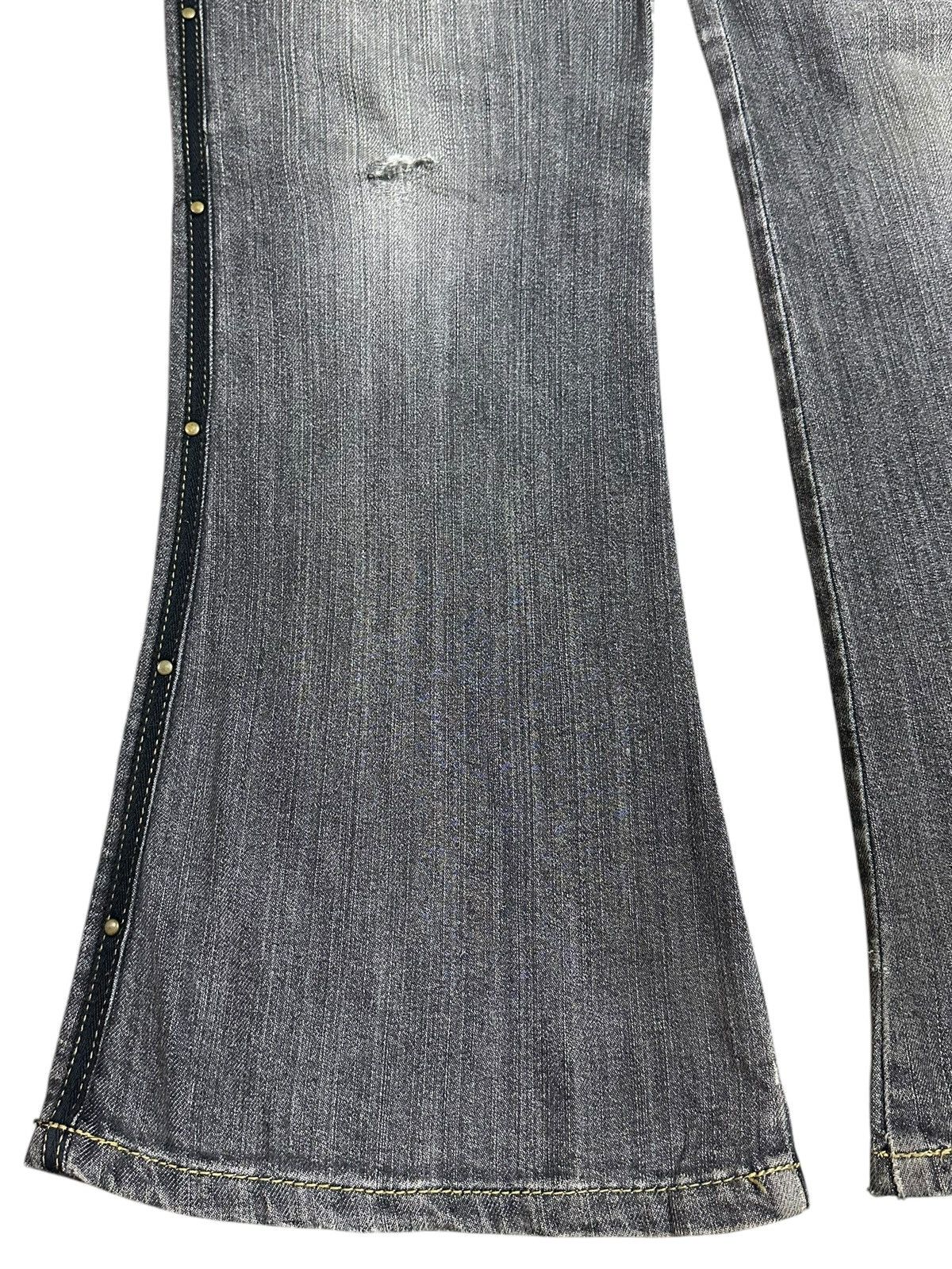 Japanese Brand Vintage Japanese Brand Faded Wash Style Flare Jeans Size US 28 / EU 44 - 7 Thumbnail