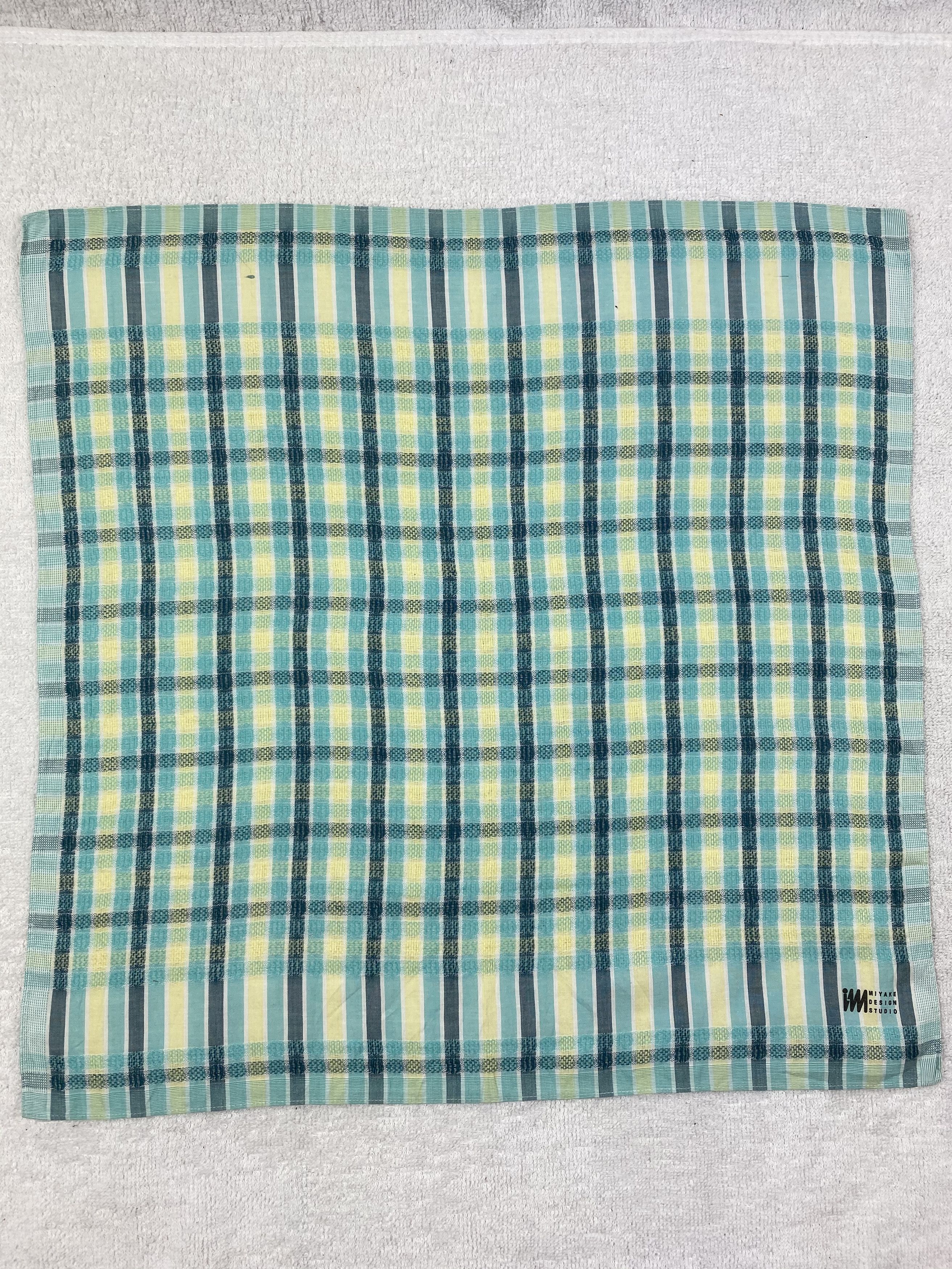 Issey Miyake Issey Miyake Handkerchief / Bandana / Neckerchief Size ONE SIZE - 3 Thumbnail