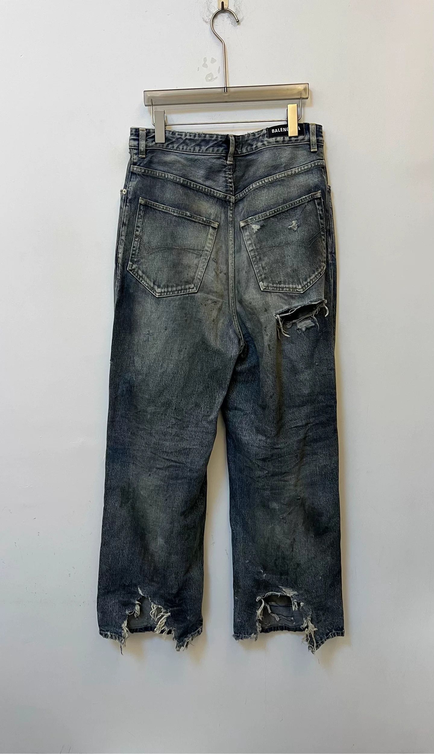 Balenciaga Balenciaga 23SS Distressed Baggy Jeans Size US 26 / EU 42 - 2 Thumbnail