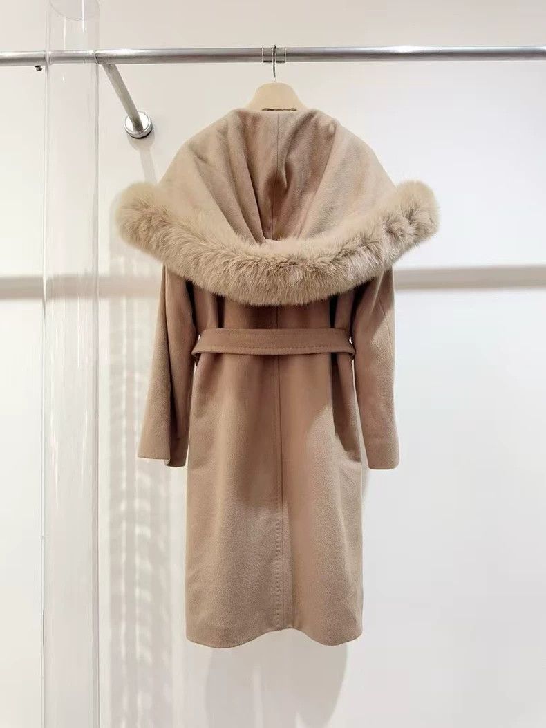 Max Mara Max Mara Full wool fox collar Size M / US 6-8 / IT 42-44 - 2 Thumbnail