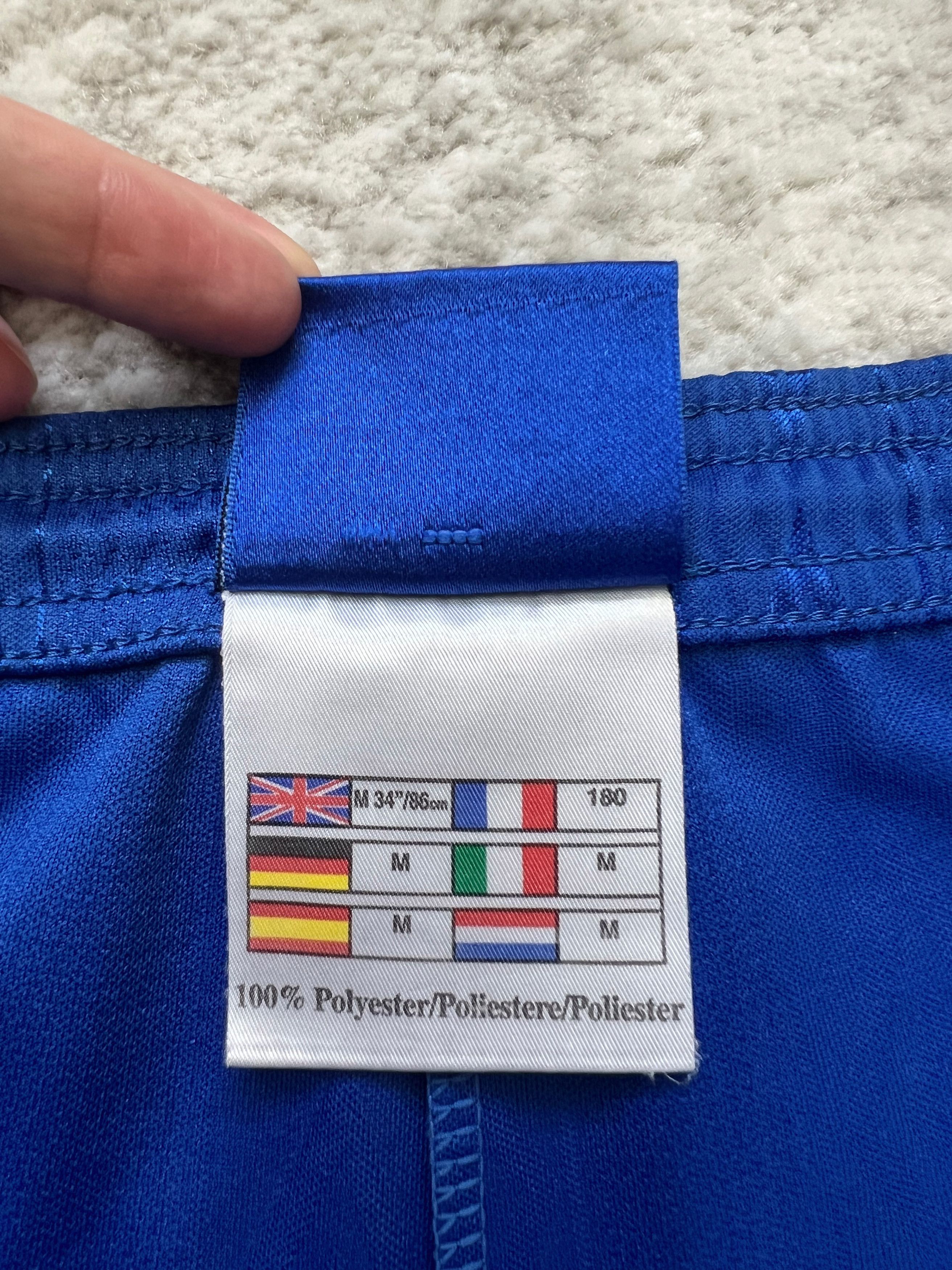 Umbro × Vintage Vintage Umbro Diamond Pattern Football Soccer Shorts Size US 36 / EU 52 - 15 Thumbnail