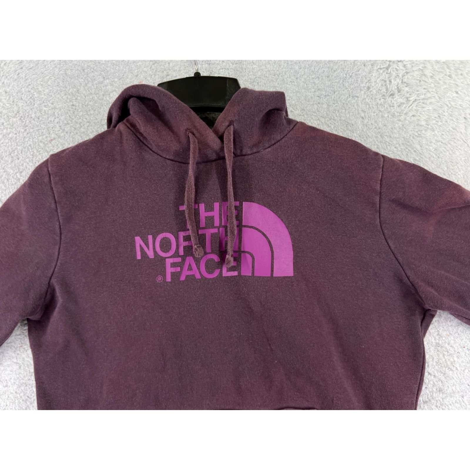 The North Face The North Face Sweater Womens Medium Burgundy Hoodie Cotton Blend Pocket READ Size M / US 6-8 / IT 42-44 - 4 Thumbnail