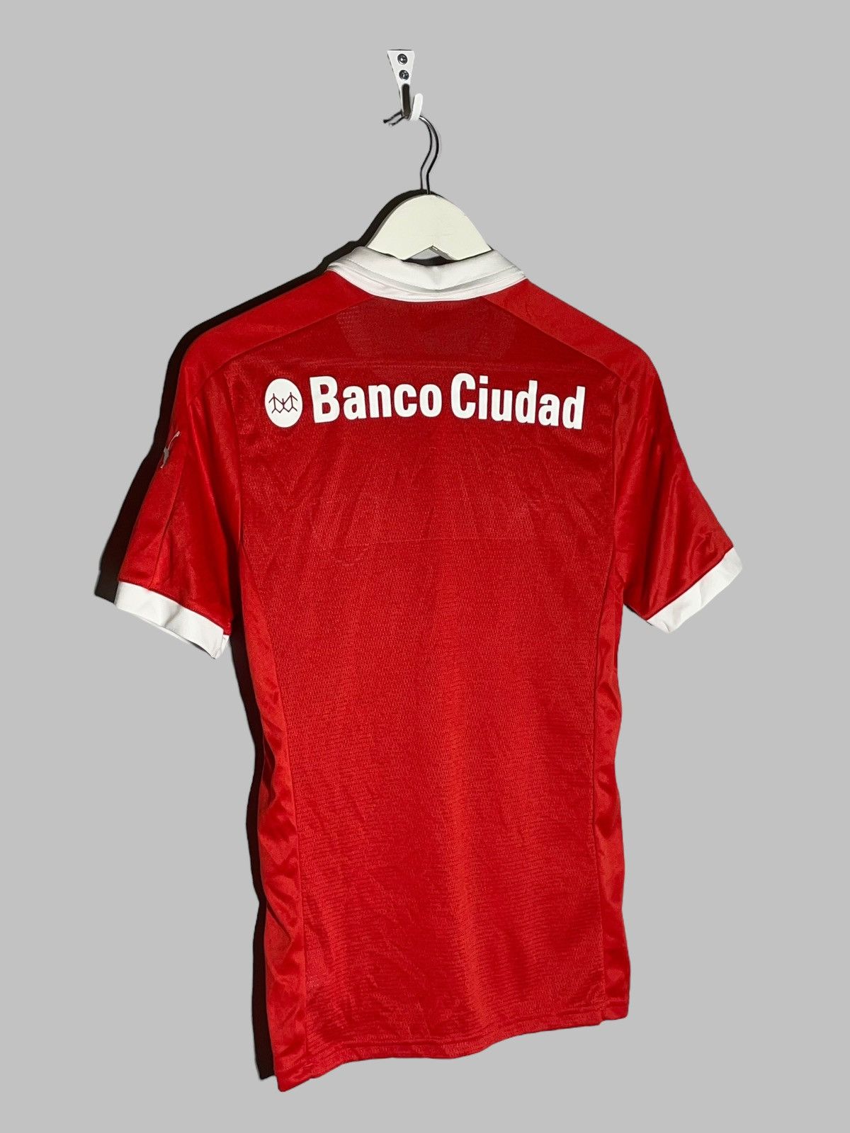 Puma Independiente Puma 2015/16 Home Football Shirt Soccer Jersey Size US S / EU 44-46 / 1 - 11 Thumbnail
