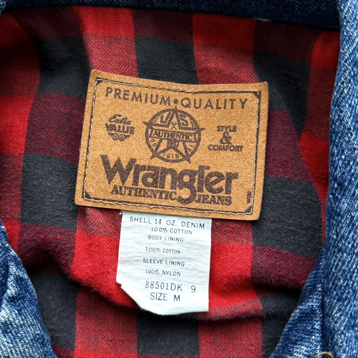Vintage VINTAGE 90s FADED FLANNEL LINED DENIM JACKER WRANGLER MEDIUM Size US M / EU 48-50 / 2 - 3 Thumbnail