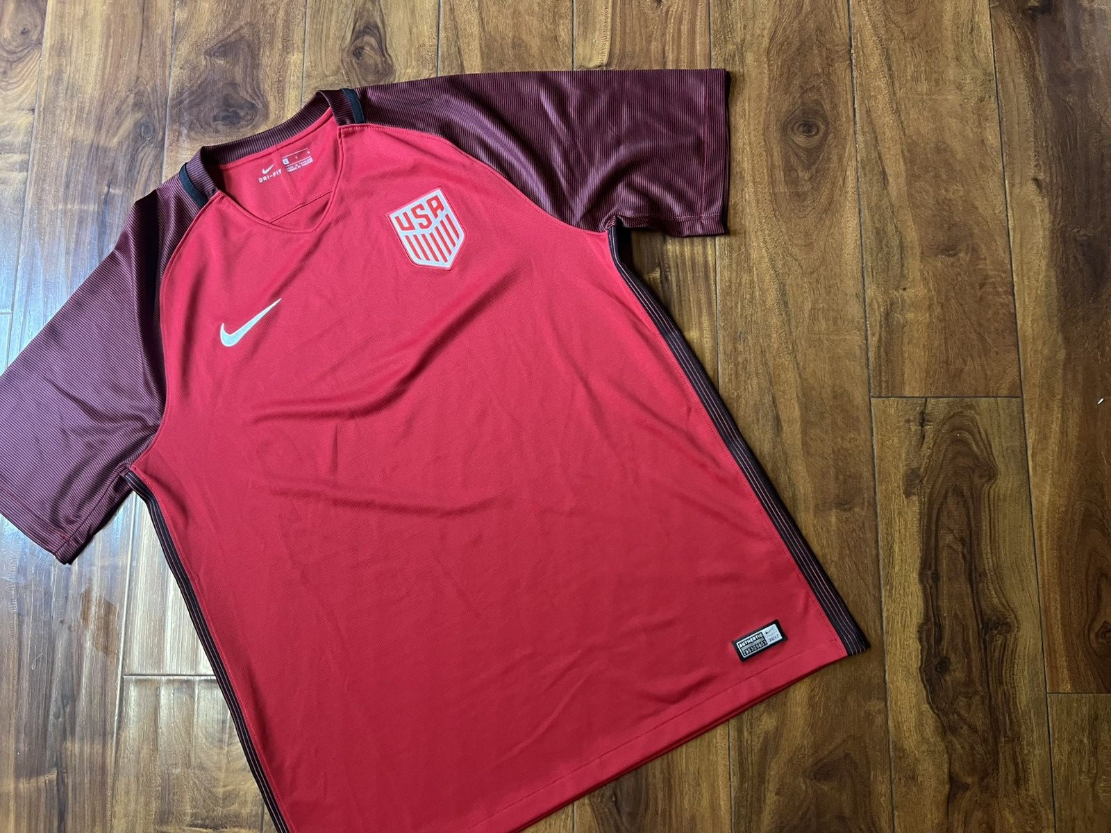 Men's Nike USA soccer USMNT 2017 Third Stadium Jersey Red