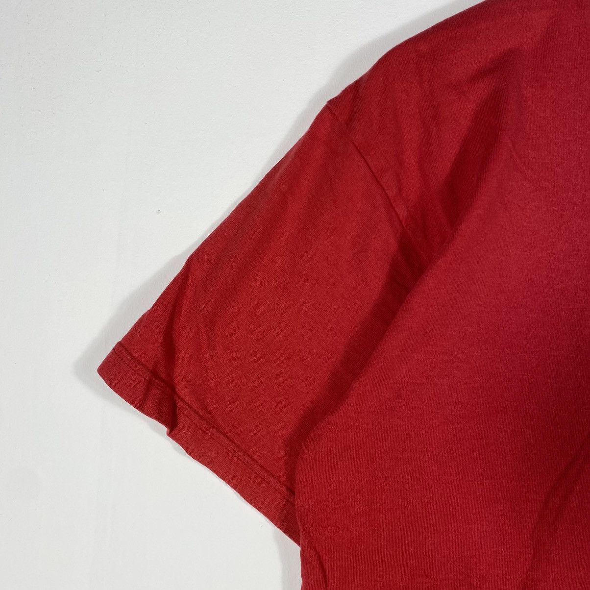 Vintage Vintage 90's O'NEILL Wetsuits Boardshorts Logo Tee Shirt Size US M / EU 48-50 / 2 - 4 Thumbnail
