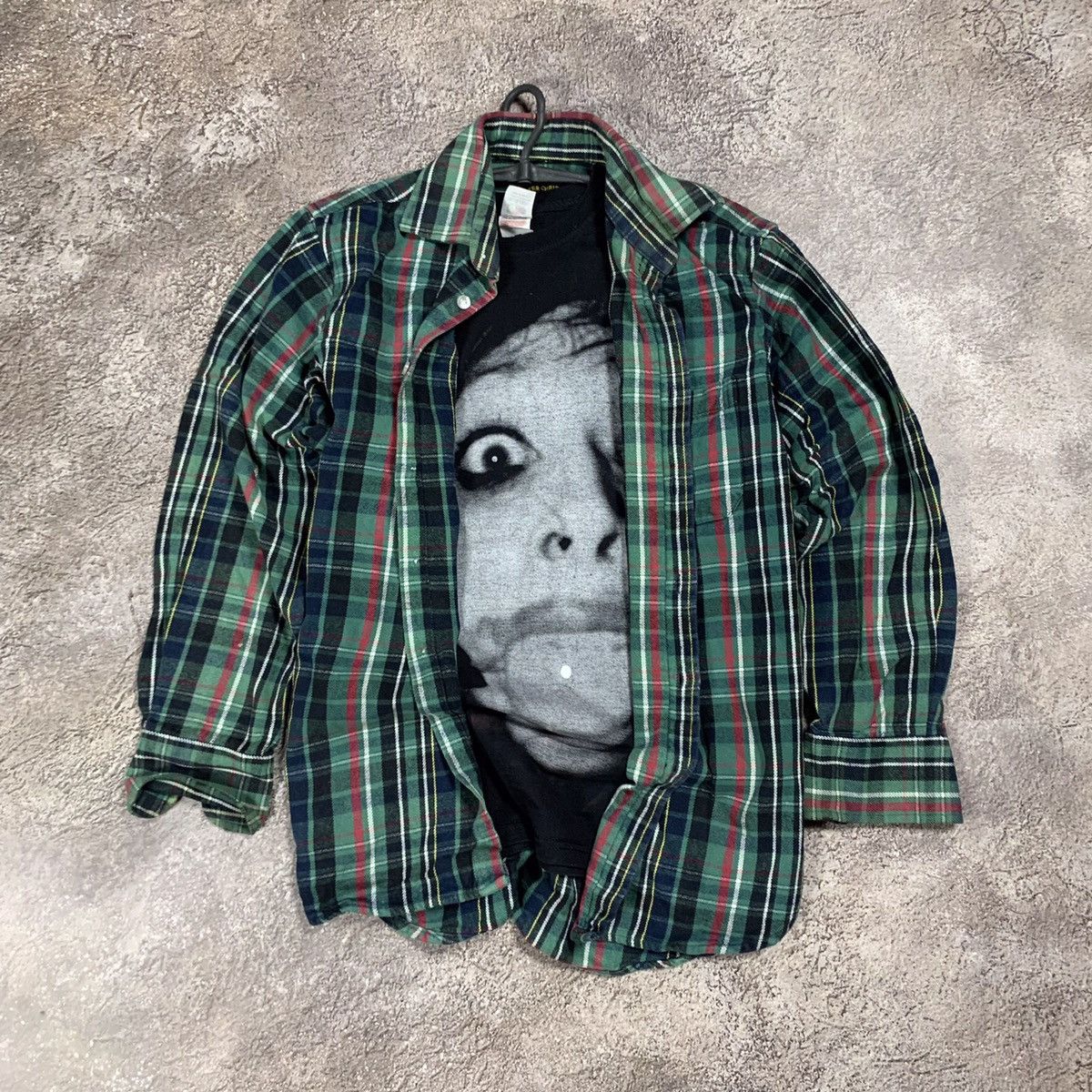 Vintage Vintage 90s Grunge Plaid Shirt Graphic Print Y2K Baggy XL Size US XL / EU 56 / 4 - 1 Thumbnail