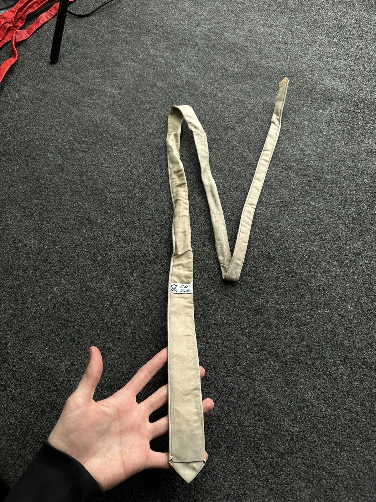 Other 🚨 LEATHER BEIGE ITALY TIE LUXURY VNTG RARE OLD MONEY Size ONE SIZE - 1 Thumbnail