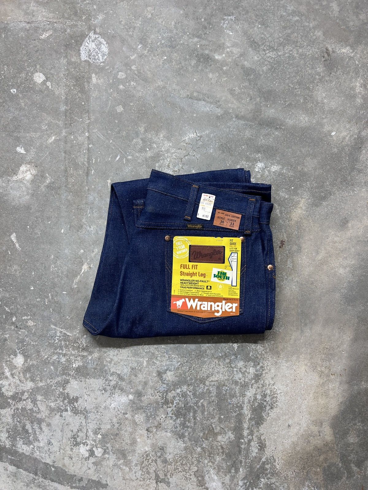 Wrangler VTG 70’s Wrangler NWT Full Fit Straight Leg Jeans Dead Stock Size US 36 / EU 52 - 1 Thumbnail