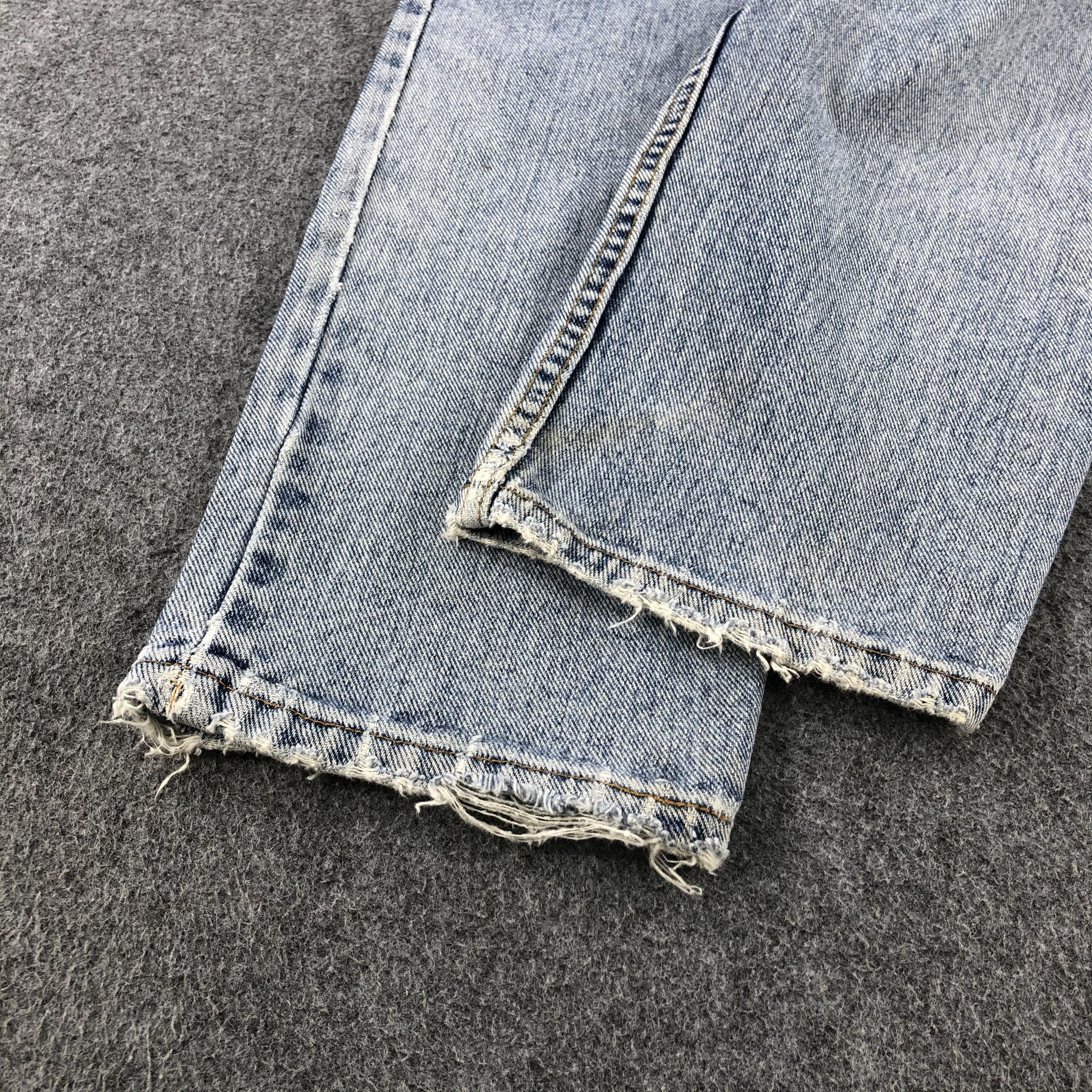 Levi's 90s Vintage Light Wash Levis 550 Jeans- J1374 Size US 30 / EU 46 - 6 Thumbnail