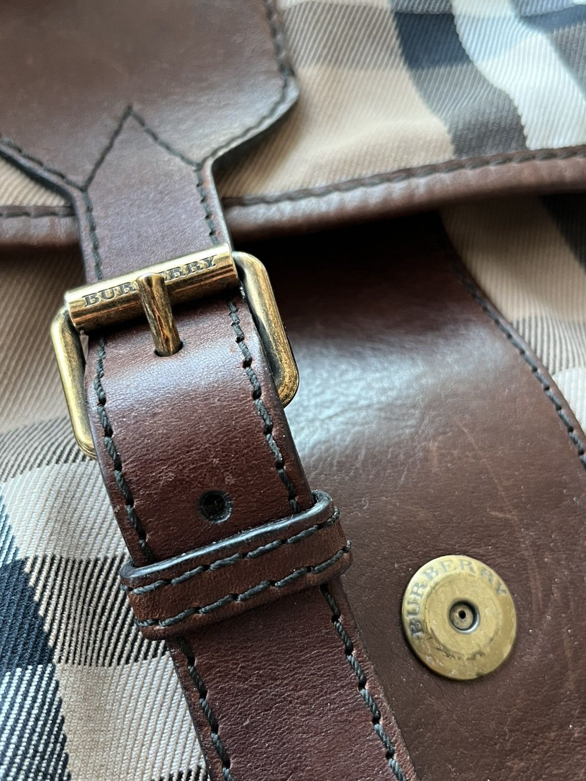 Burberry BBR $3k Rare Vintage Classic Logo Messenger Crossbody Bag Size ONE SIZE - 14 Thumbnail