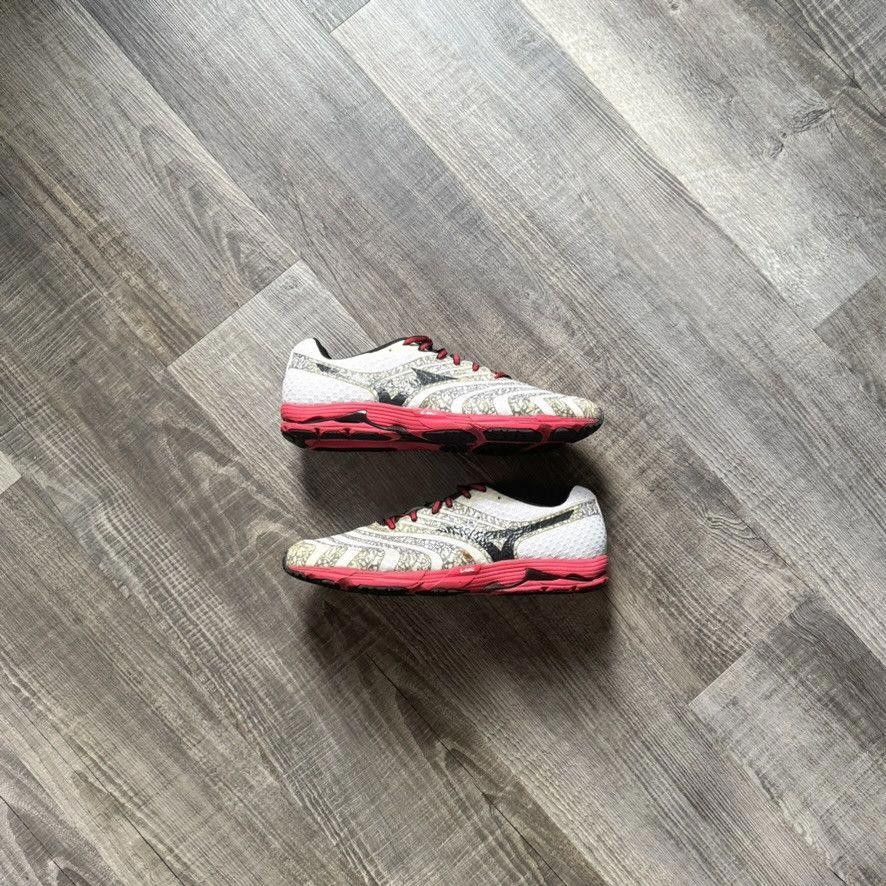 Mizuno MIZUNO • Wave Sayonara 2 (12.5M) Size US 12.5 / EU 45-46 - 1 Thumbnail