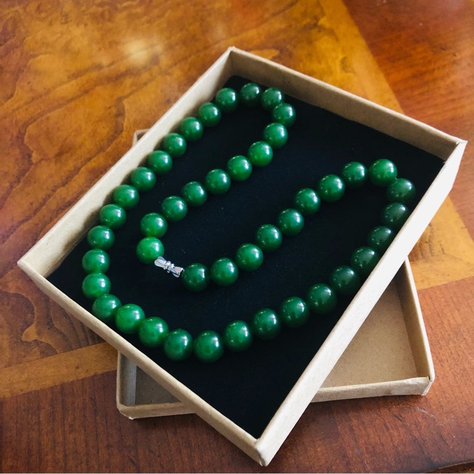 image of Jewelry Genuine Nephrite Jade 10Mm Round Bead Necklace in Green, Women's