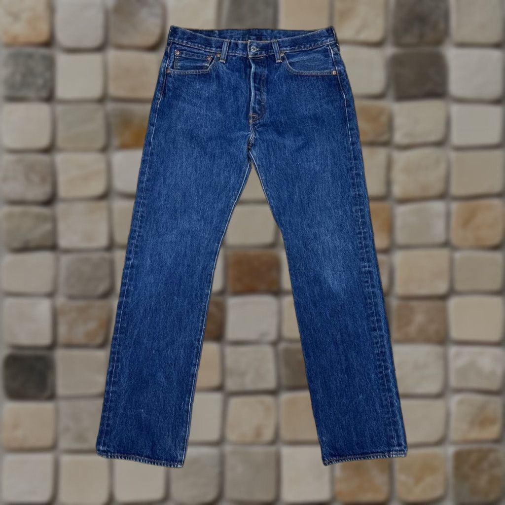 Levi's 501 Original Fit Jeans Mens 32 Blue Dark Wash Denim Cotton Mid Rise 32x31 Jeans Mens Blue Dark Wash Denim Cotton Mid Rise 32x31 Leather?
