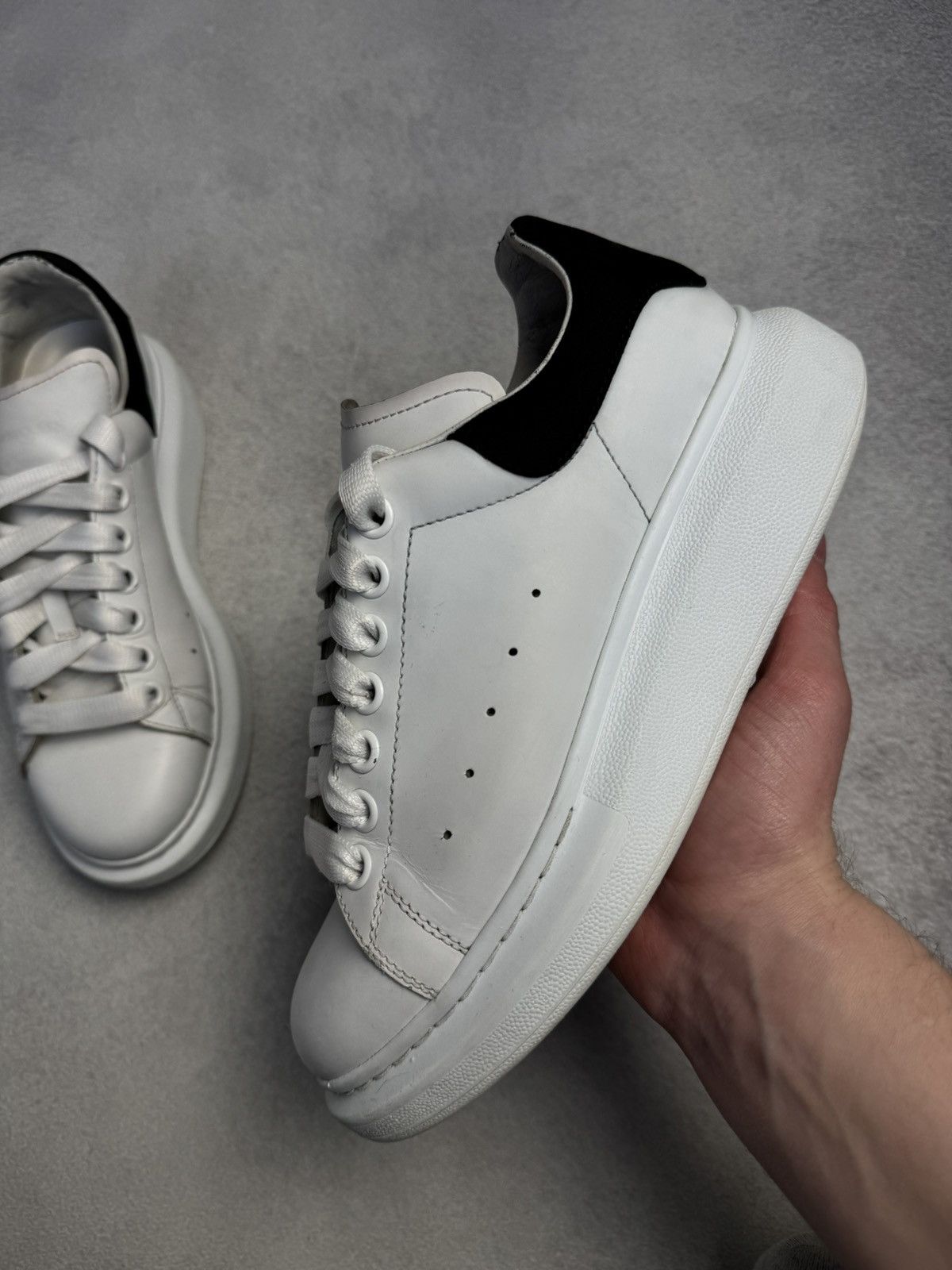 Alexander McQueen Alexander McQueen Oversized Leather Sneakers White/Black Size US 7.5 / IT 37.5 - 9 Thumbnail