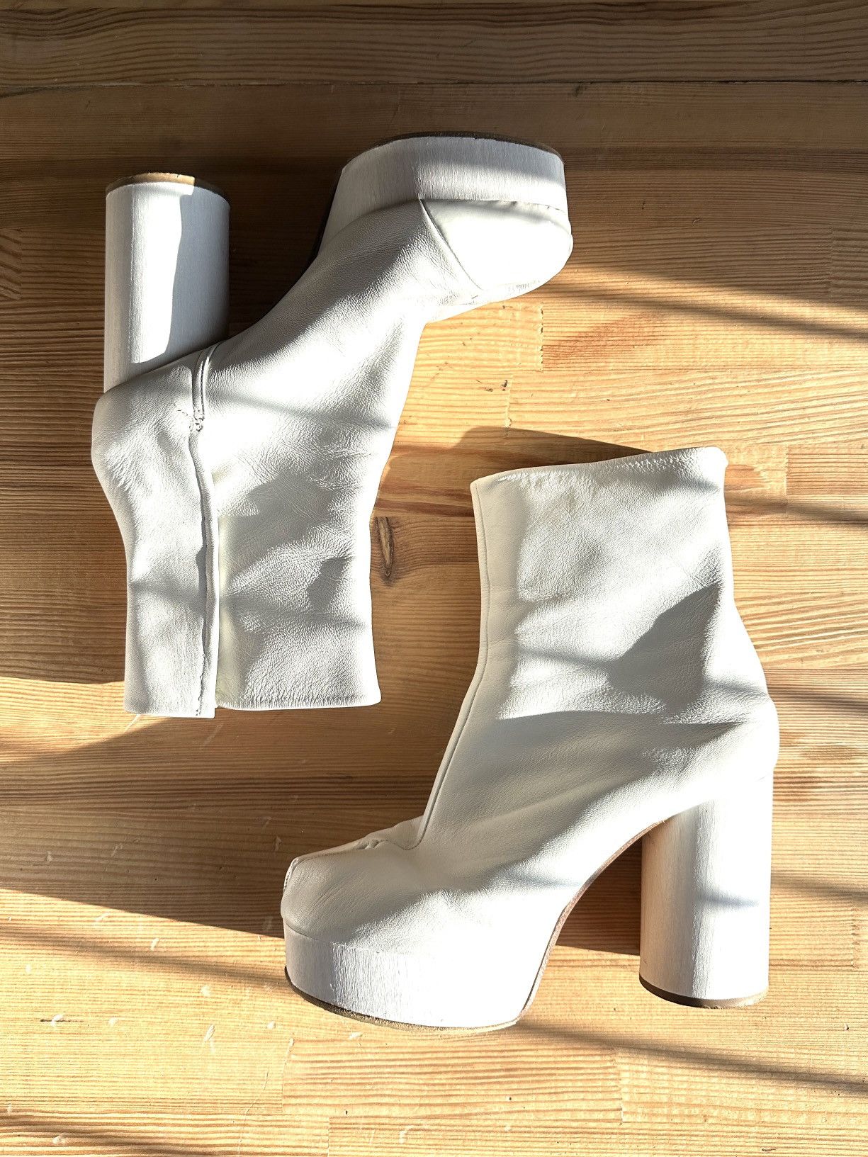 Maison Margiela Maison Margiela Mid Heel Tabi Ankle Boots Size US 8.5 / IT 38.5 - 2 Thumbnail