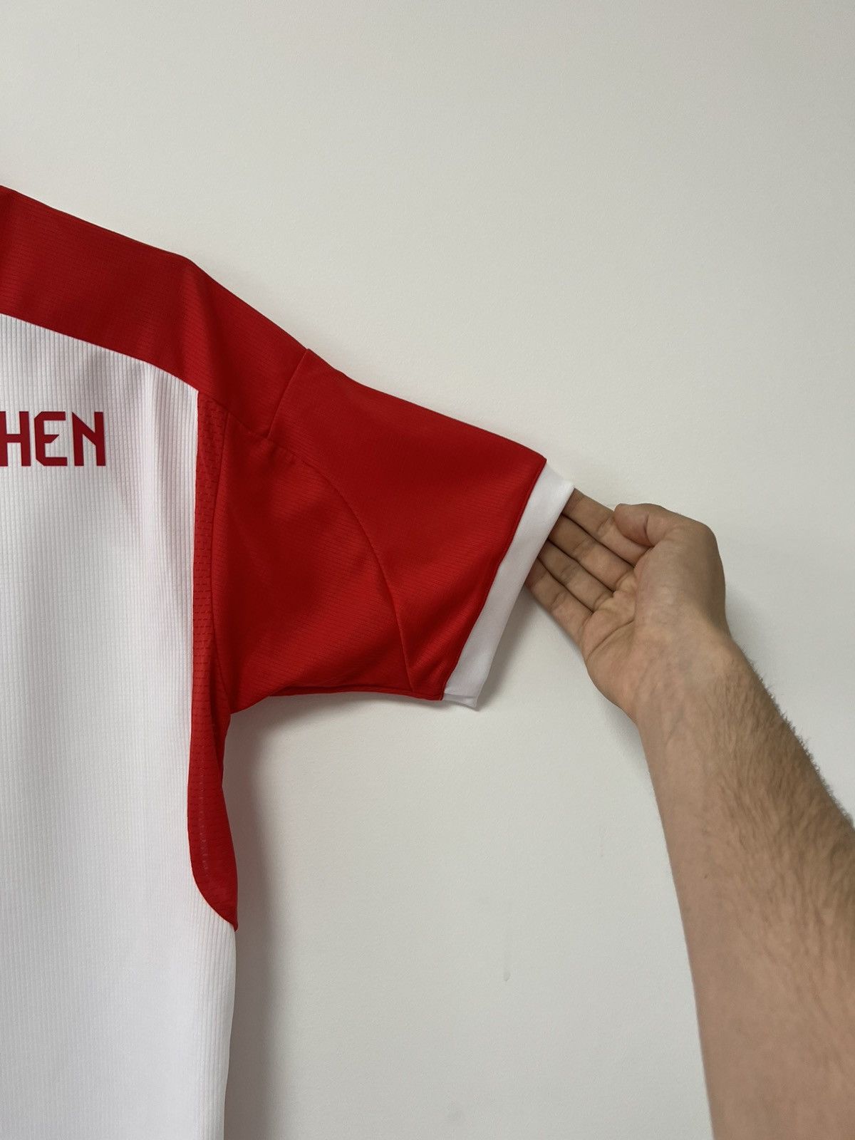 Vintage Bayern Munich Kane #9 Jersey Adidas Trikot Shirt Rare sz XL Size US XL / EU 56 / 4 - 7 Thumbnail