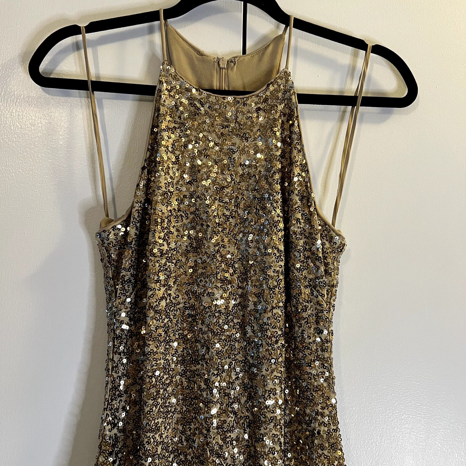 Badgley Mischka Badgley Mischka Collection Gold Sequin Halter Maxi Dress Size XS / US 0-2 / IT 36-38 - 3 Thumbnail