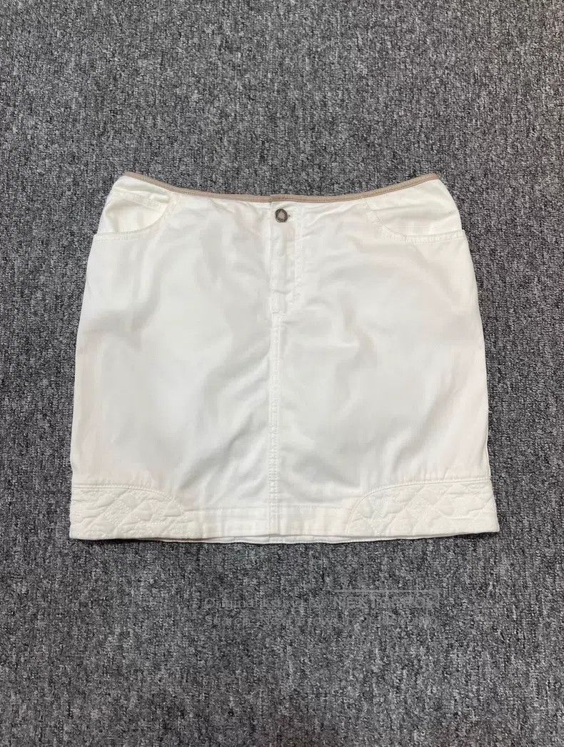 Louis Vuitton Louis Vuitton Skirt Size 37" - 1 Thumbnail