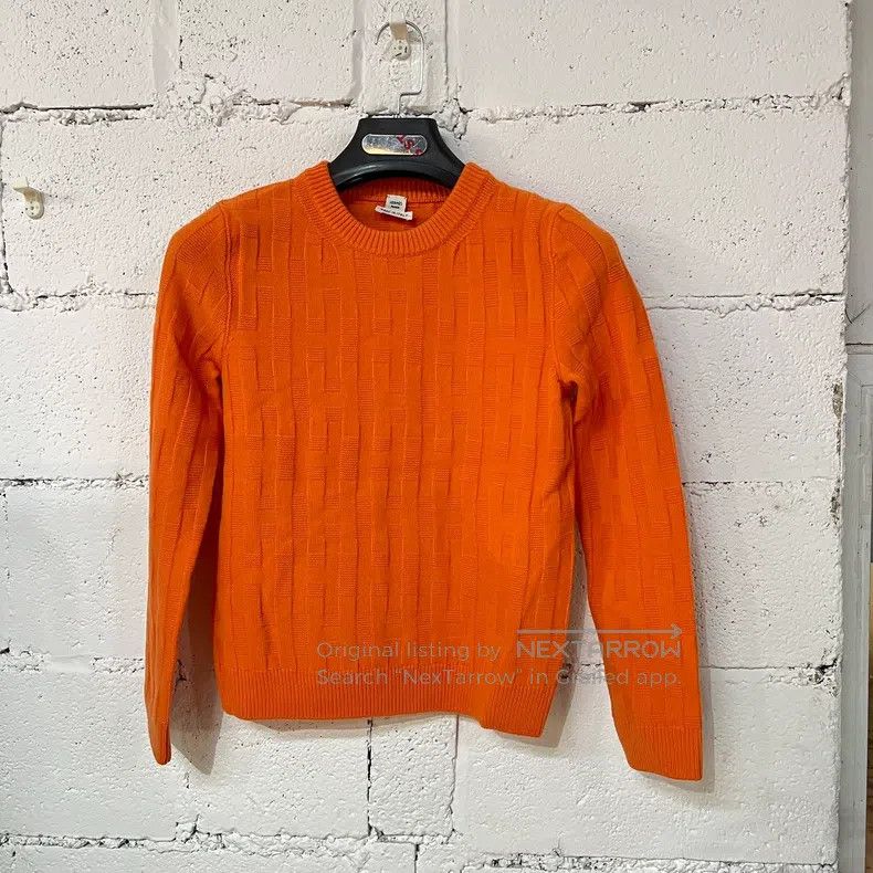 Hermes Hermes Orange Wool Knit Sweater, Classic Round Neck Design Size XS / US 0-2 / IT 36-38 - 1 Thumbnail