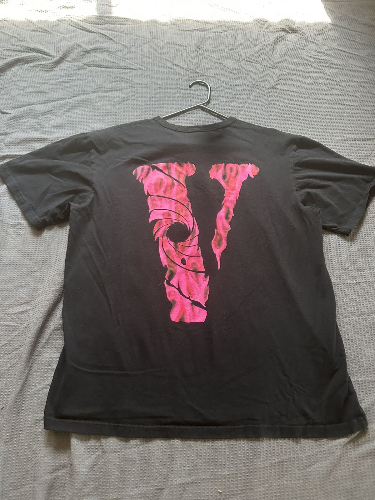 Vlone Vlone Vice City T-shirt Size US XL / EU 56 / 4 - 2 Thumbnail