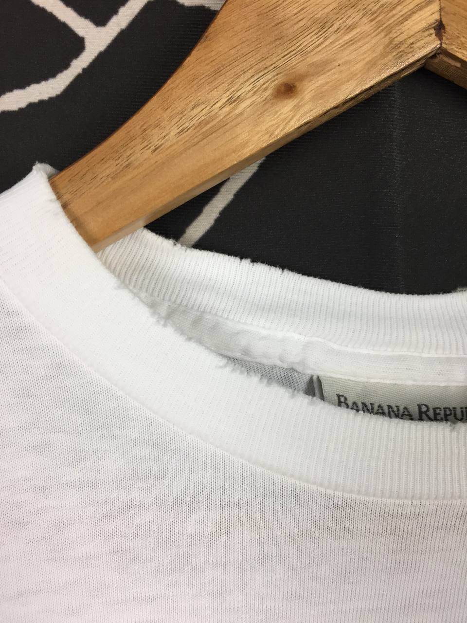 Banana Republic Vtg 90s Banana Republic Hawaii Made In Usa Spell Out Tee Size US XS / EU 42 / 0 - 9 Thumbnail