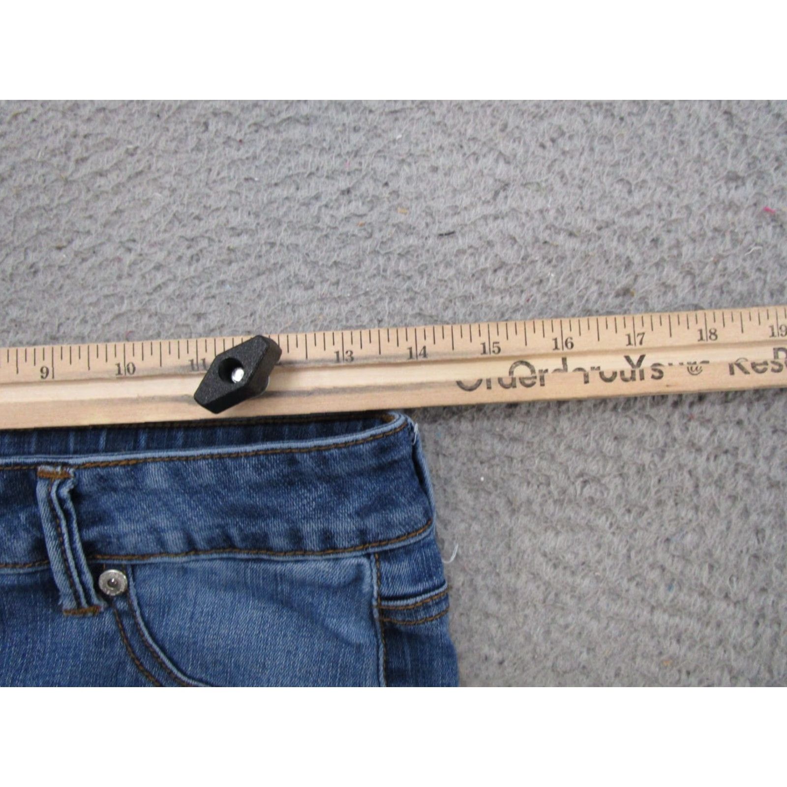 Vintage Maurices Jeans Women's Size S/R Button Fly Stretch Distressed Blue Denim Read Size 28" / US 6 / IT 42 - 5 Thumbnail