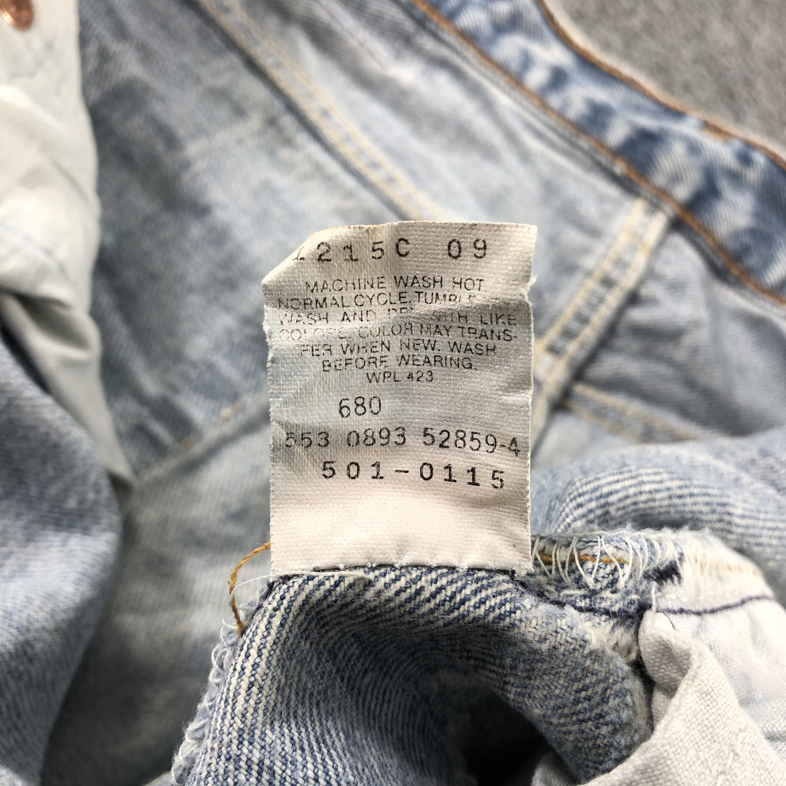 Levi's Vintage 90s Light Wash Levis 501 Jeans-J2611 Size US 33 - 14 Thumbnail