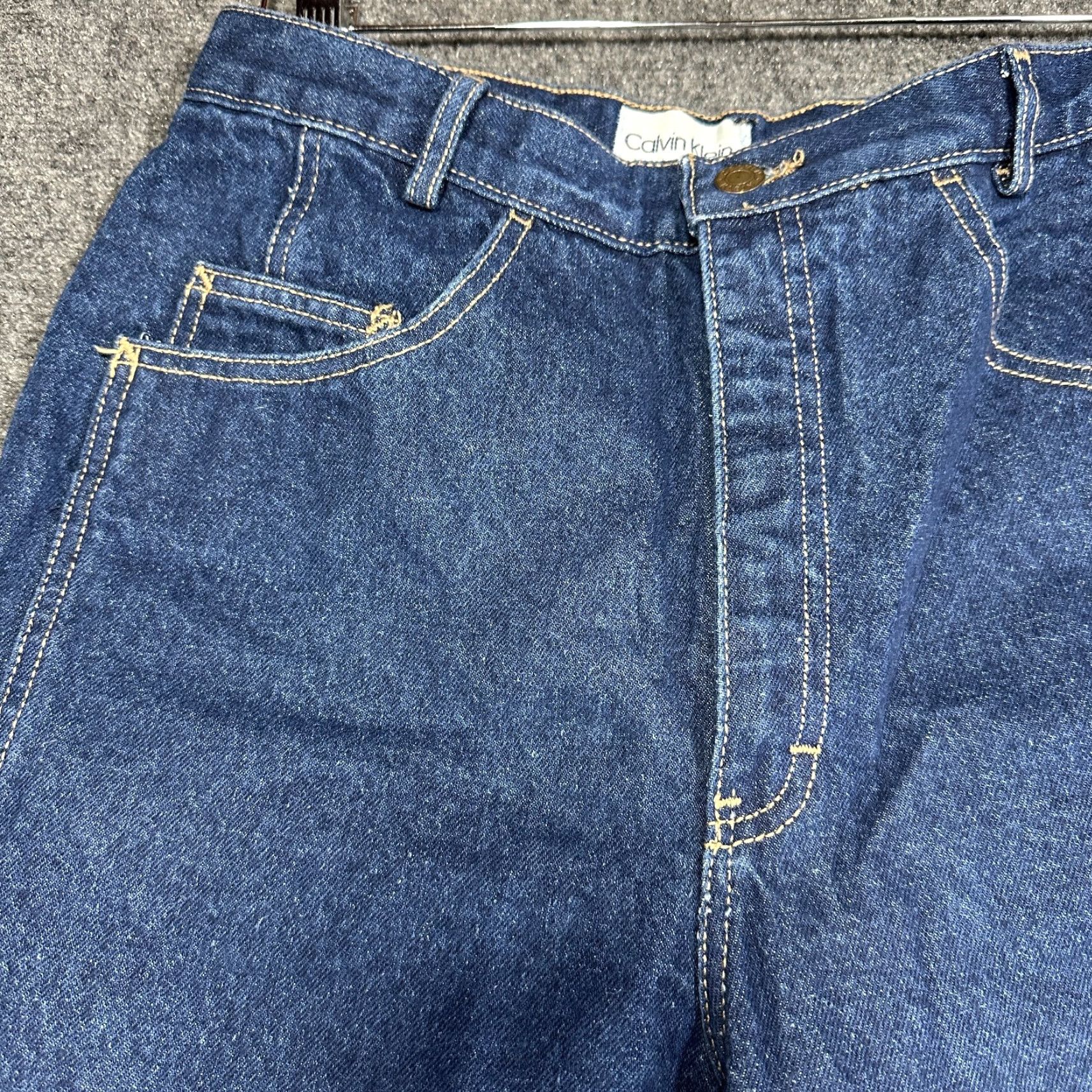 Calvin Klein Calvin Klein Jeans Womens 14 High Rise Mom Jean Tapered Leg Blue Cotton Blend 5-Pocket Denim Buttons Zipper Pockets Size 36" / US 14 / IT 50 - 4 Thumbnail