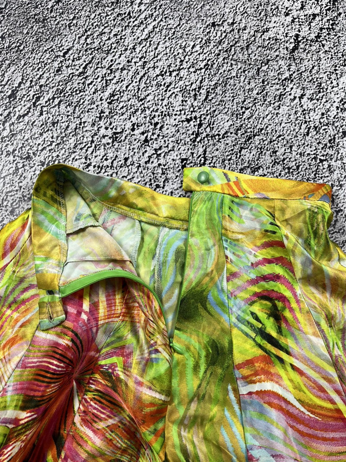 Vintage VINTAGE JPG STYLE ARTWORK MINI SKIRT ALL OVER Size 24" / US 00 / IT 34 - 5 Thumbnail
