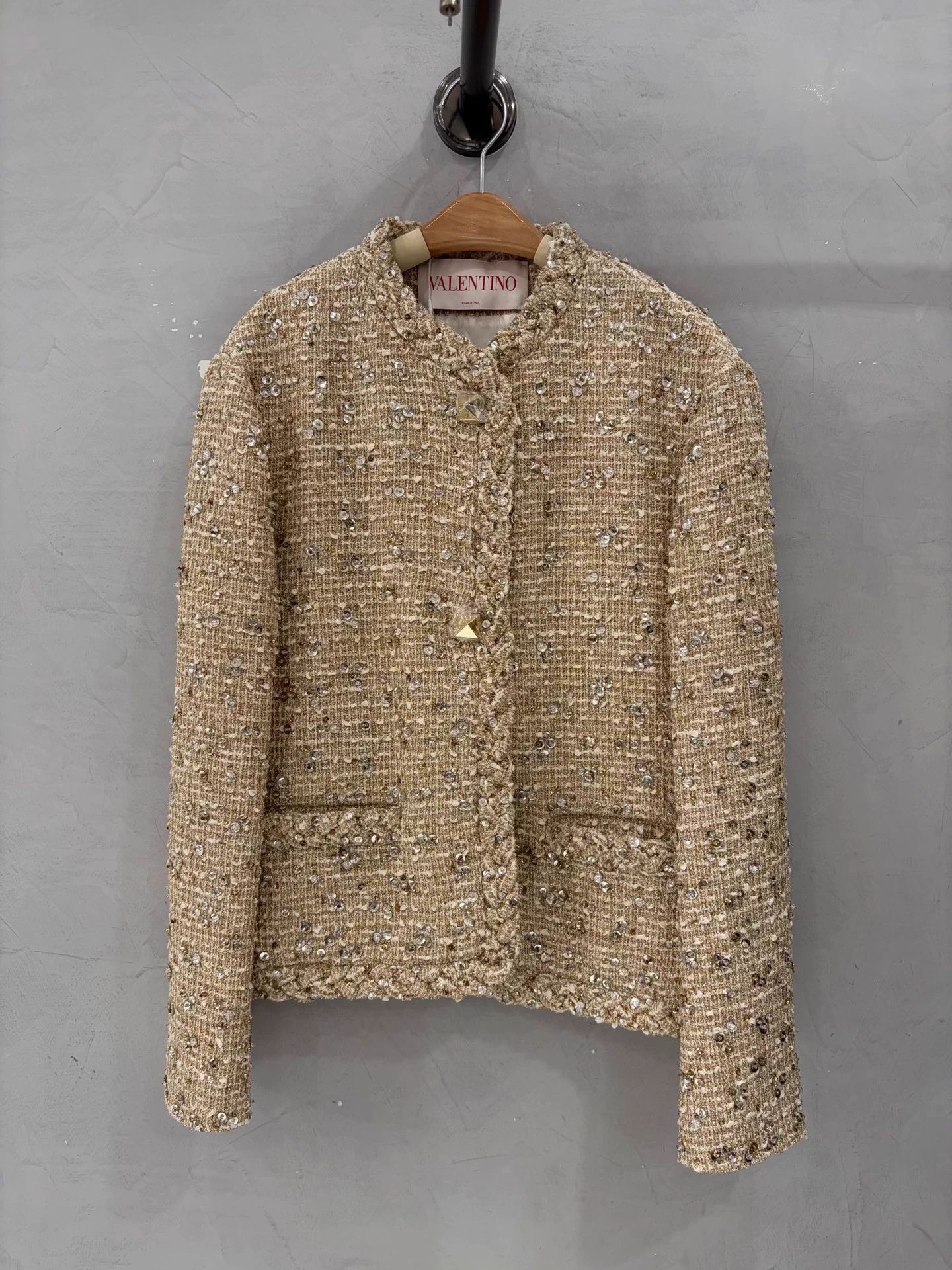 Valentino Valentino New Pale Gold Tweed Sequined Deadstock 40 Size M / US 6-8 / IT 42-44 - 1 Thumbnail