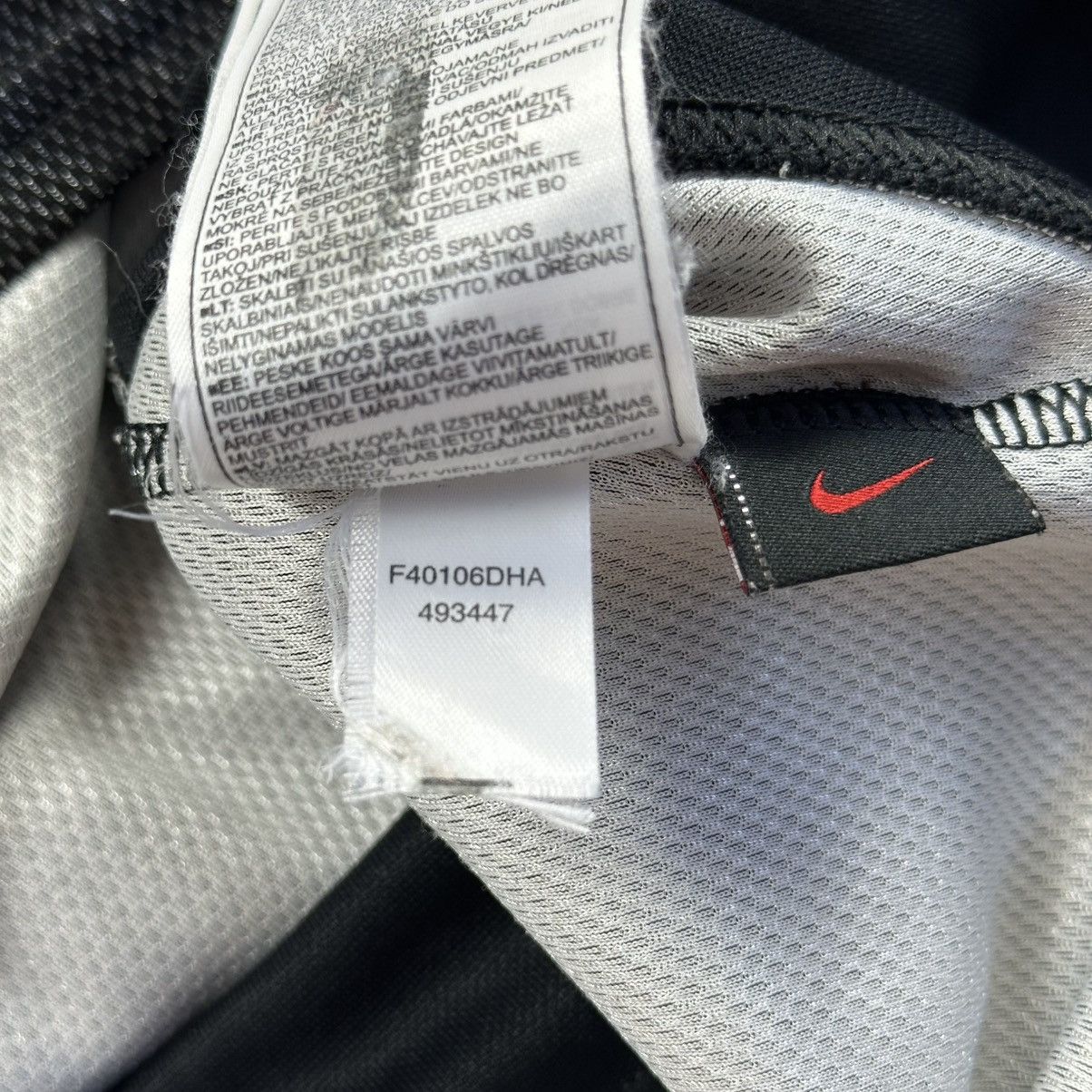 Nike Nike MANCHESTER UNITED 2004 GOALKEEPER "Howard #14" Boys XL Size US XS / EU 42 / 0 - 6 Thumbnail