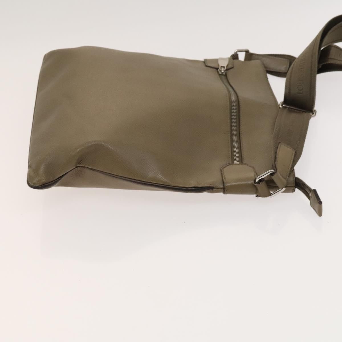 Louis Vuitton LOUIS VUITTON Taiga Sasha Shoulder Bag Porer M32628 Size ONE SIZE - 4 Thumbnail