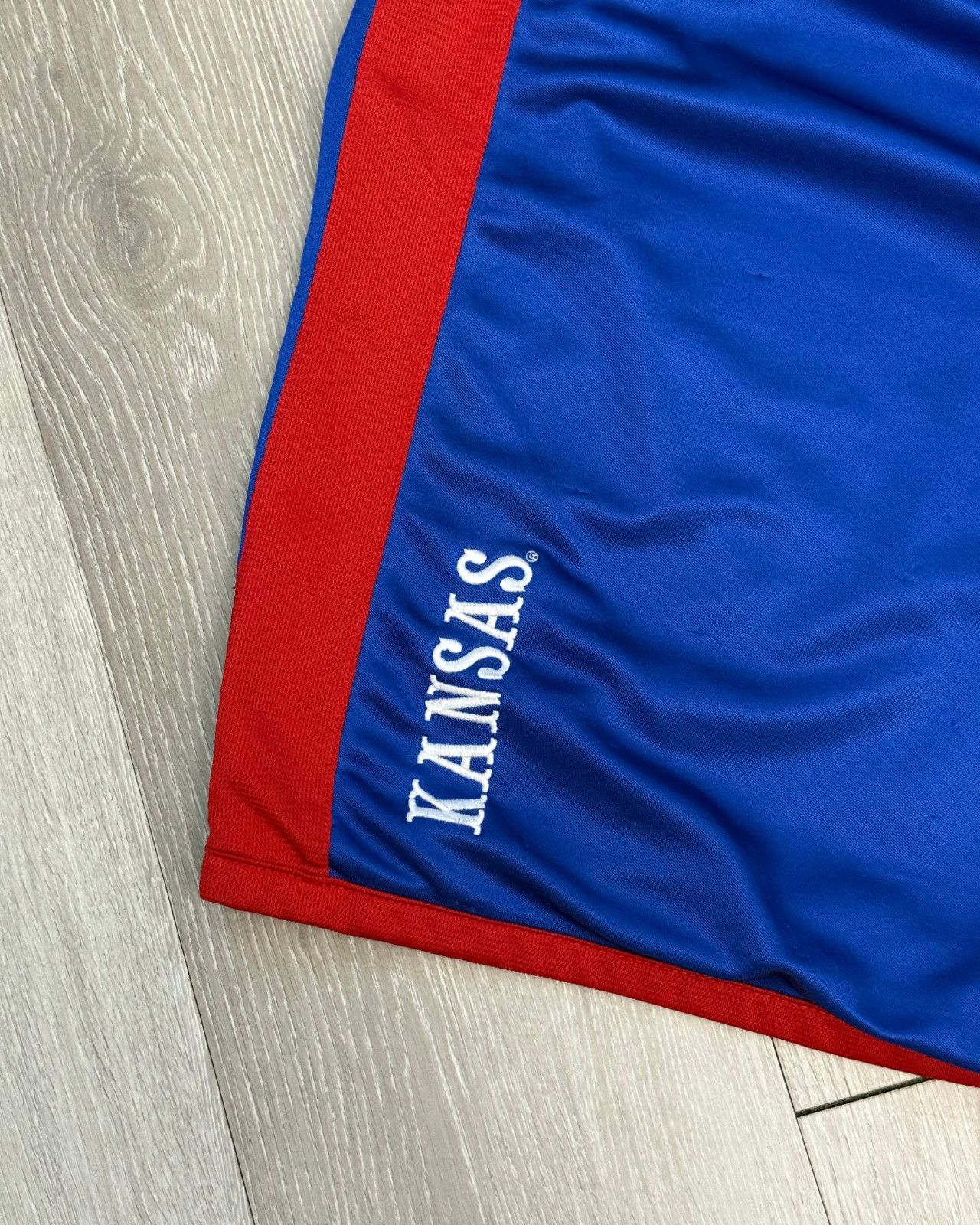 Nike × Vintage Vintage Nike Kansas University Jayhawks Basketball Shorts XL Size US 32 / EU 48 - 7 Thumbnail