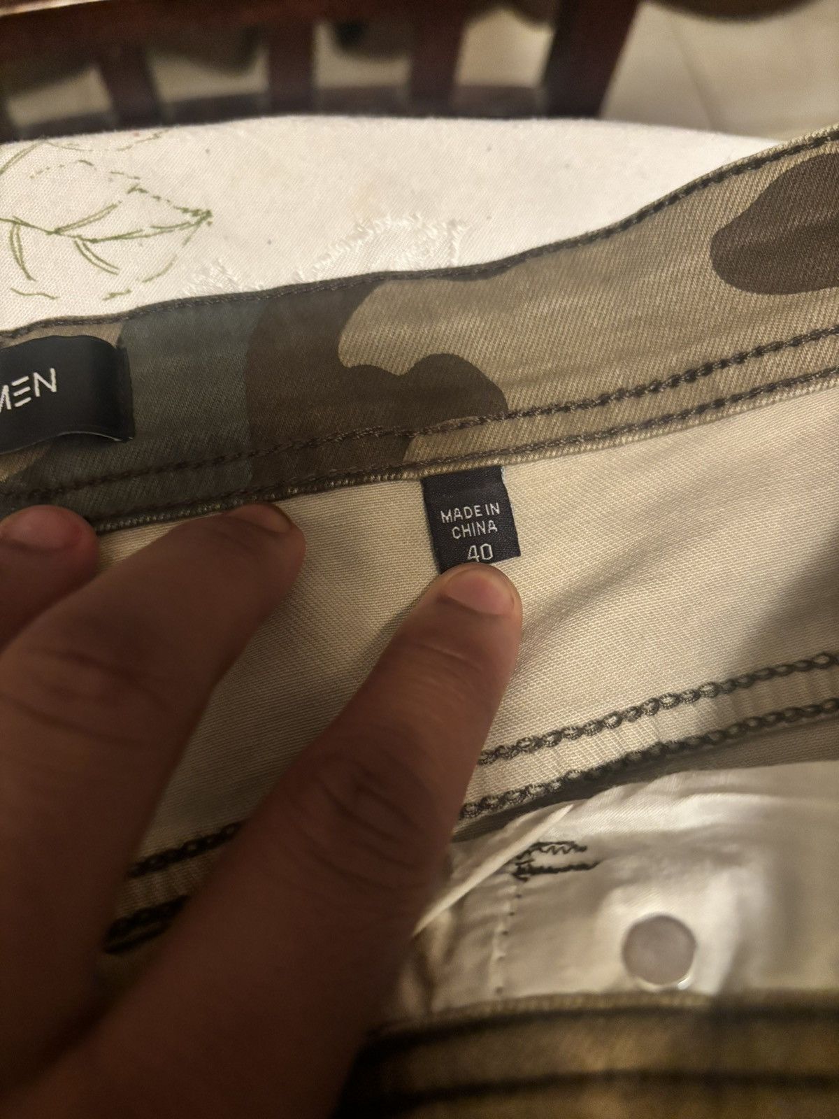 Fashion Nova camo fashion nova jeans Size US 40 / EU 56 - 5 Thumbnail