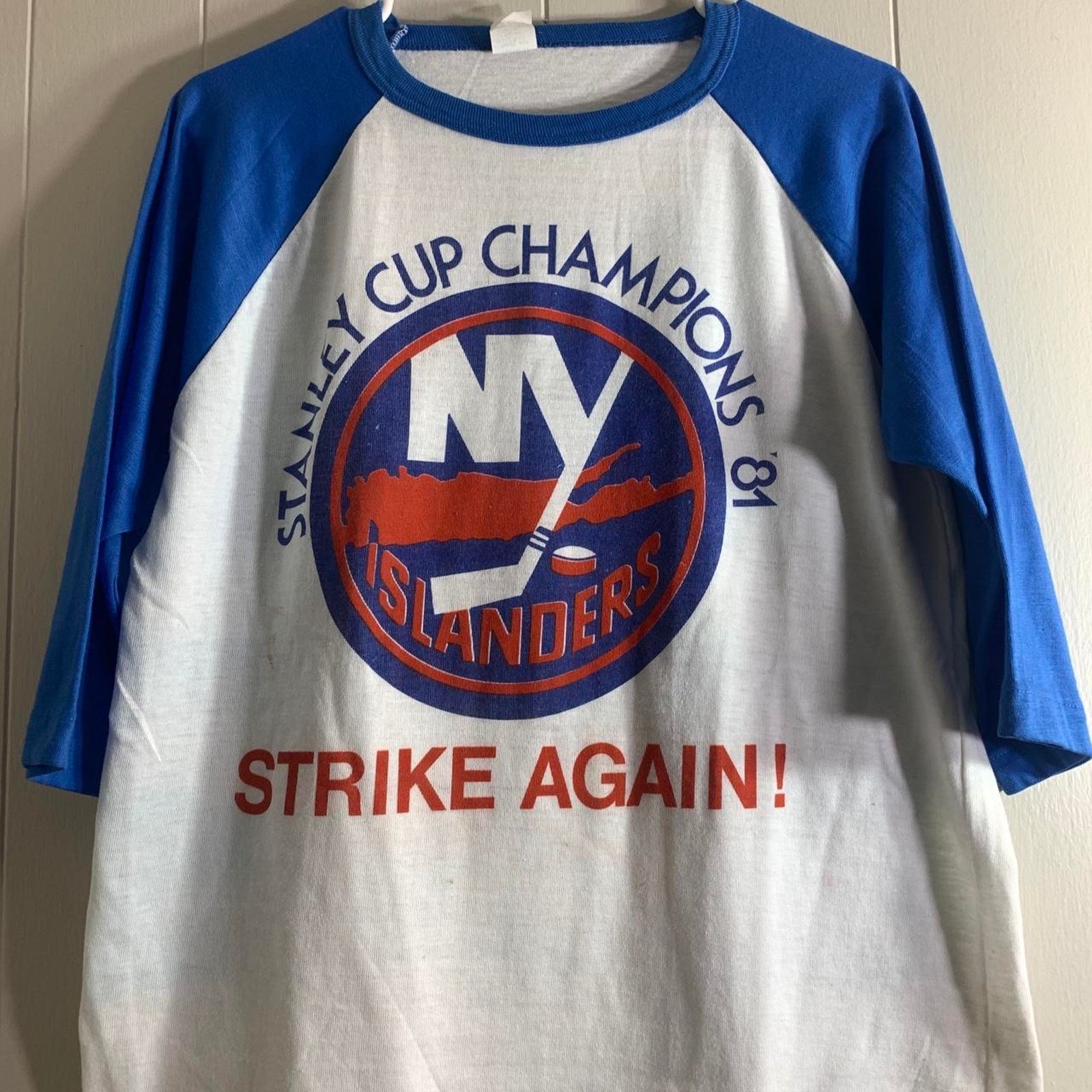 NHL 1981 NEW YORK ISLANDERS STANLEY CUP CHAMPIONS tee shirt XL Size US XL / EU 56 / 4 - 3 Thumbnail