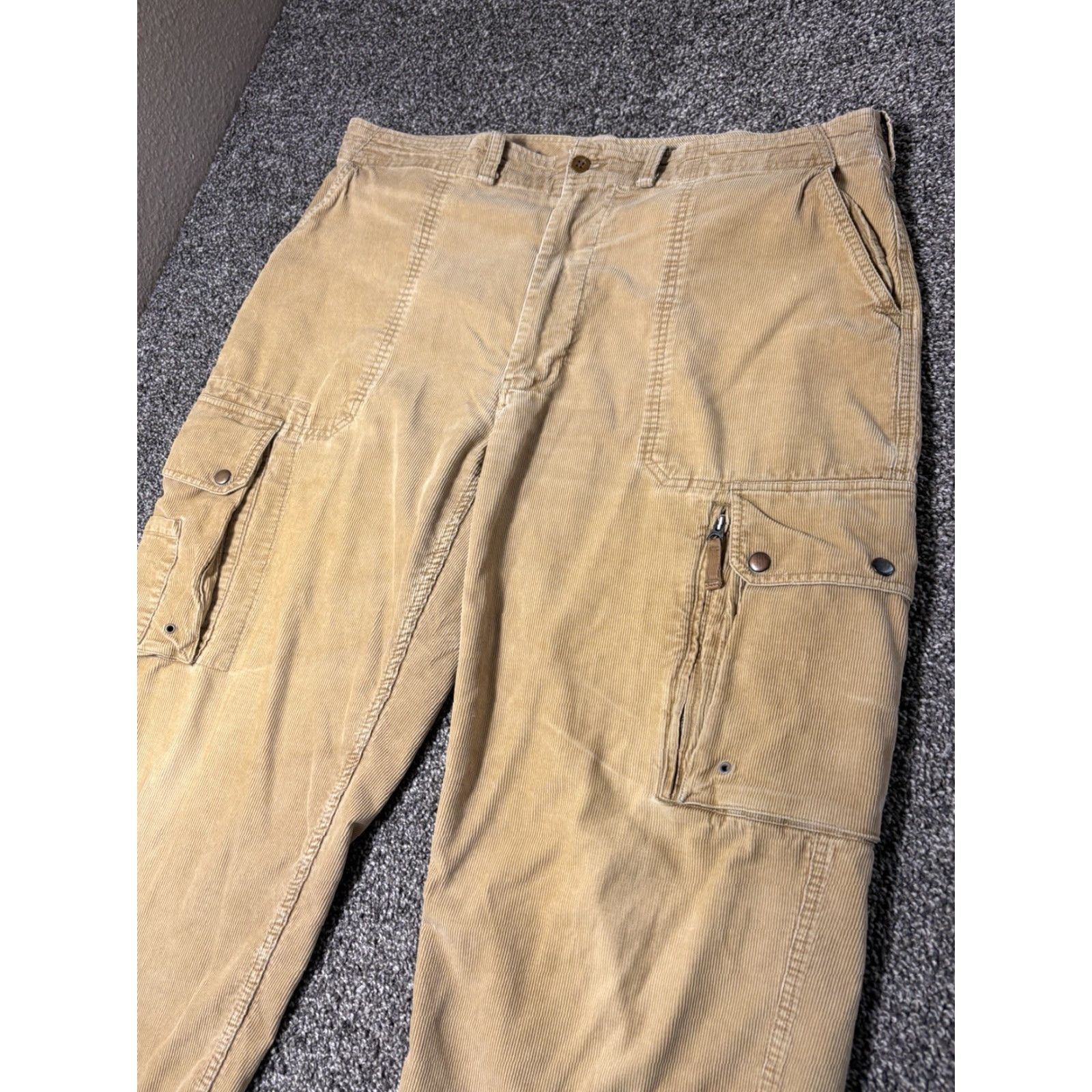 Polo Ralph Lauren VTG Polo Ralph Lauren Corduroy Cargo Pants Mens 40x32 Military 3D Snap Pocket Beige Cotton Pants Mens 40 Regular Inseam 32 Cargo Pocket 3D Style Size US L / EU 52-54 / 3 - 2 Thumbnail