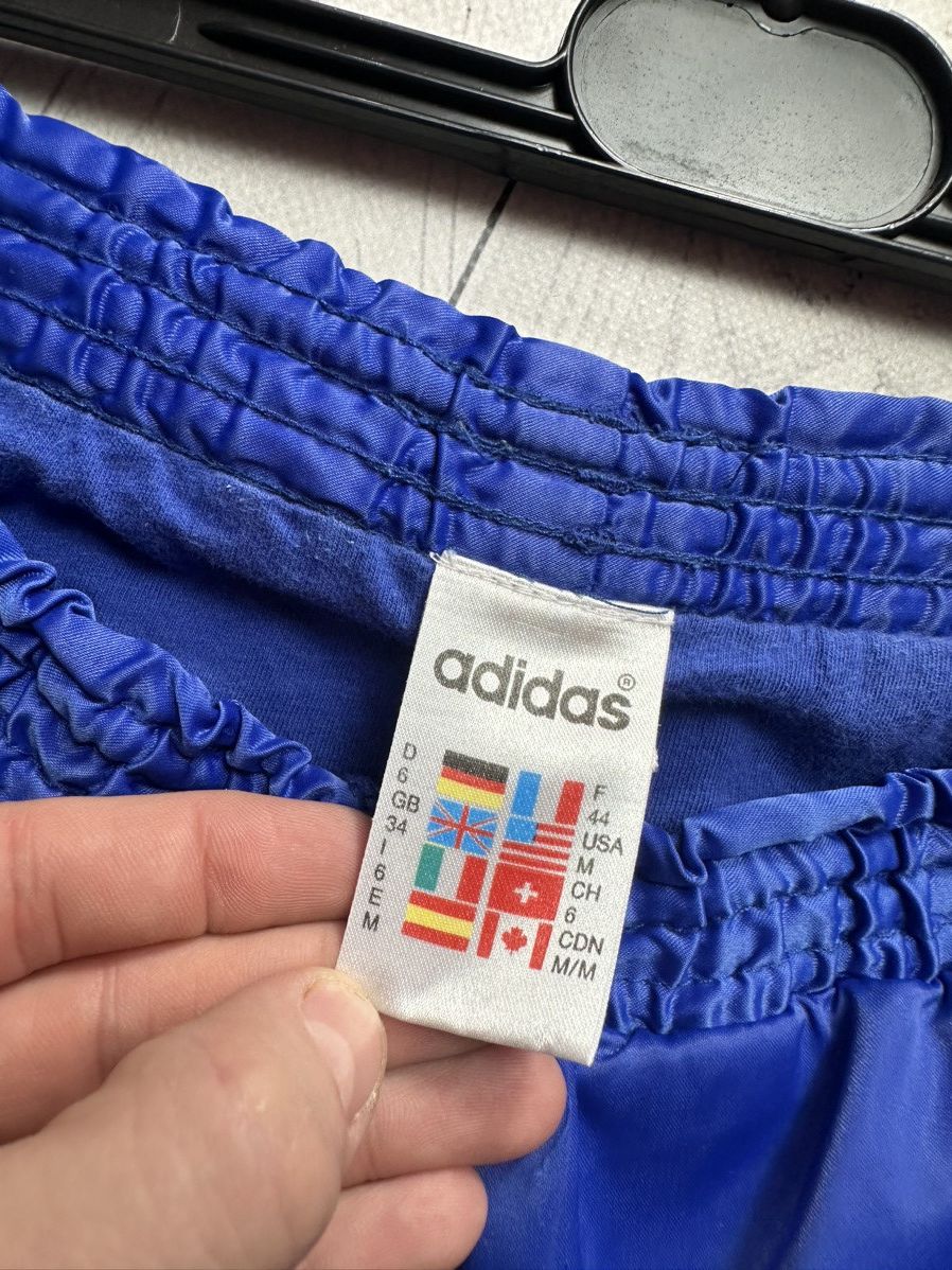 Adidas × Vintage Vintage adidas originals shorts size M logo Size US 32 / EU 48 - 6 Thumbnail