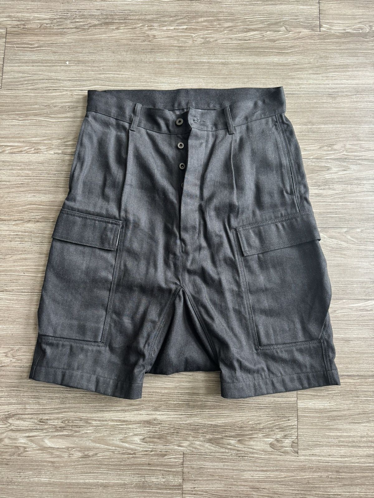 image of Rick Owens x Rick Owens Drkshdw Self Edge Japanese Denim Pod Shorts in Black, Men's (Size 32)