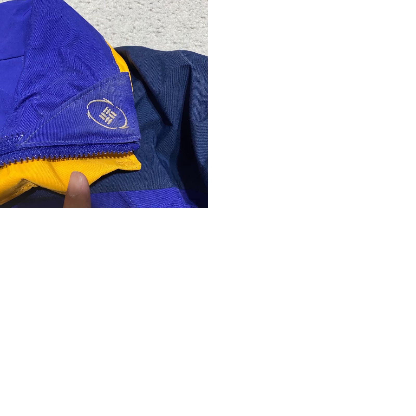 Vintage Columbia Jacket Windbreaker - Womens M Blue Full Zip Omni Tech Pockets Waterproof Casual Travel Workwear 90s Theme Mens? Size M / US 6-8 / IT 42-44 - 10 Thumbnail