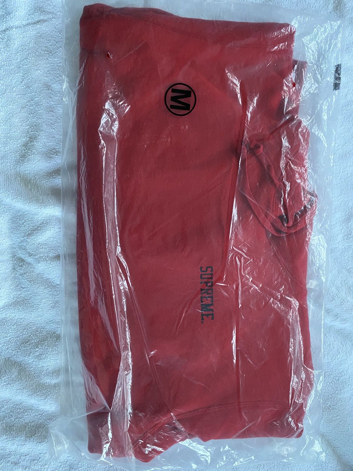 Supreme Red Supreme Doggs Hoodie Size US M / EU 48-50 / 2 - 3 Thumbnail